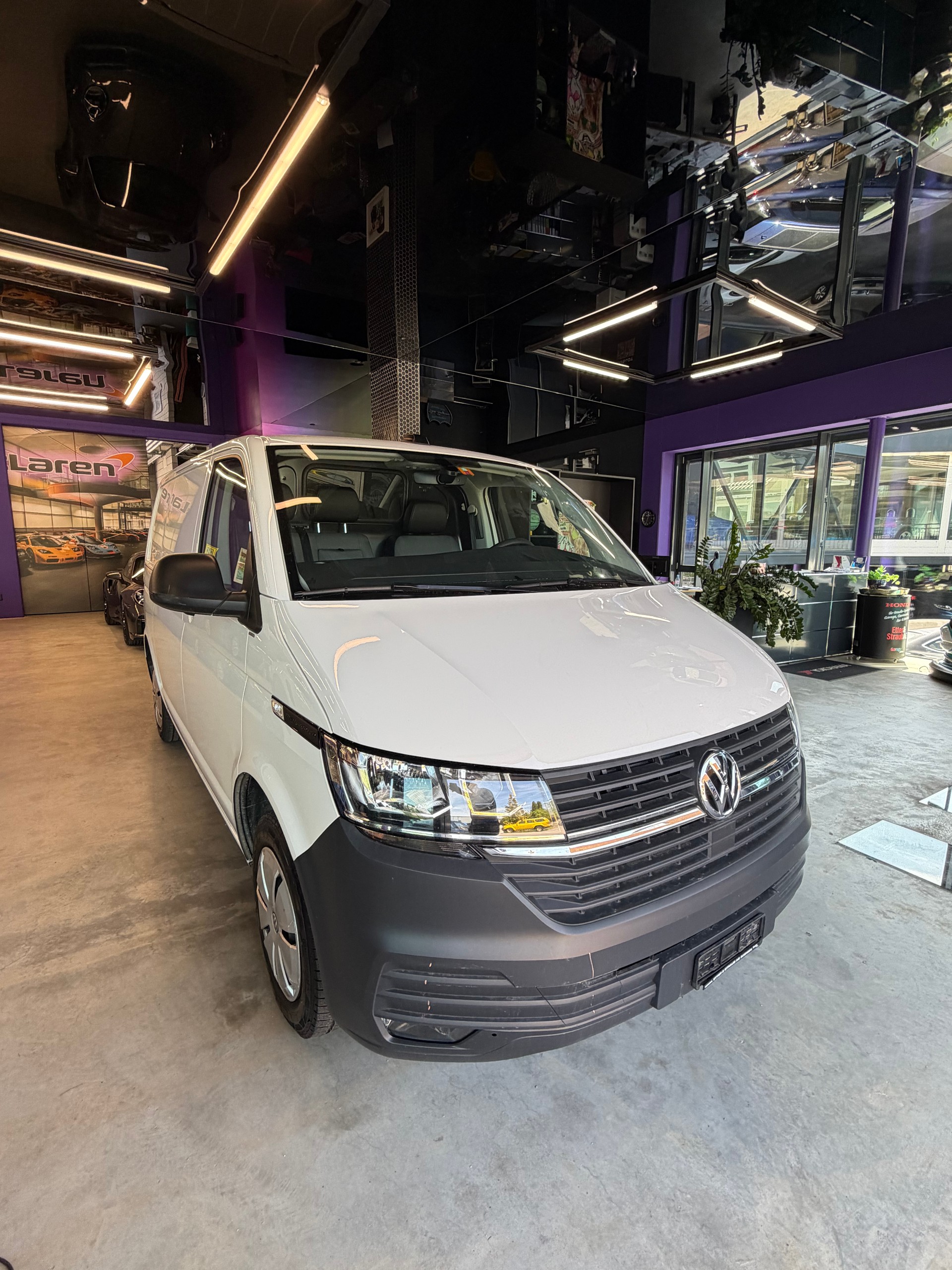 VW T6.1 2.0 TDI-image-2