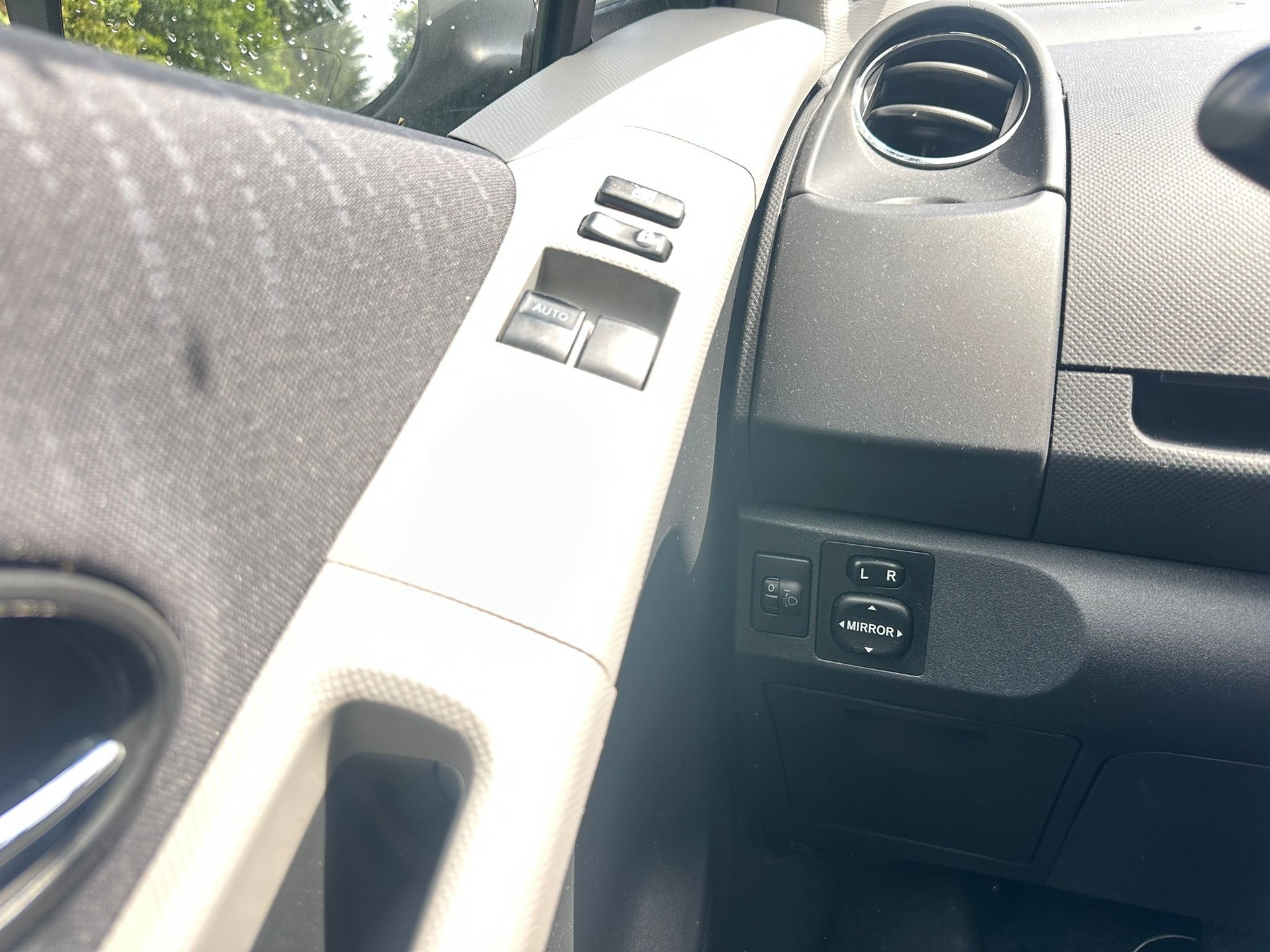 TOYOTA Yaris 1.33 Linea Sol Multimode-image-8