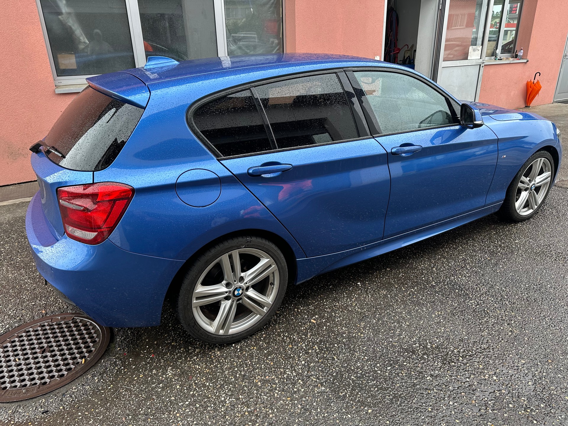 BMW 118i Sport Line Steptronic-image-3