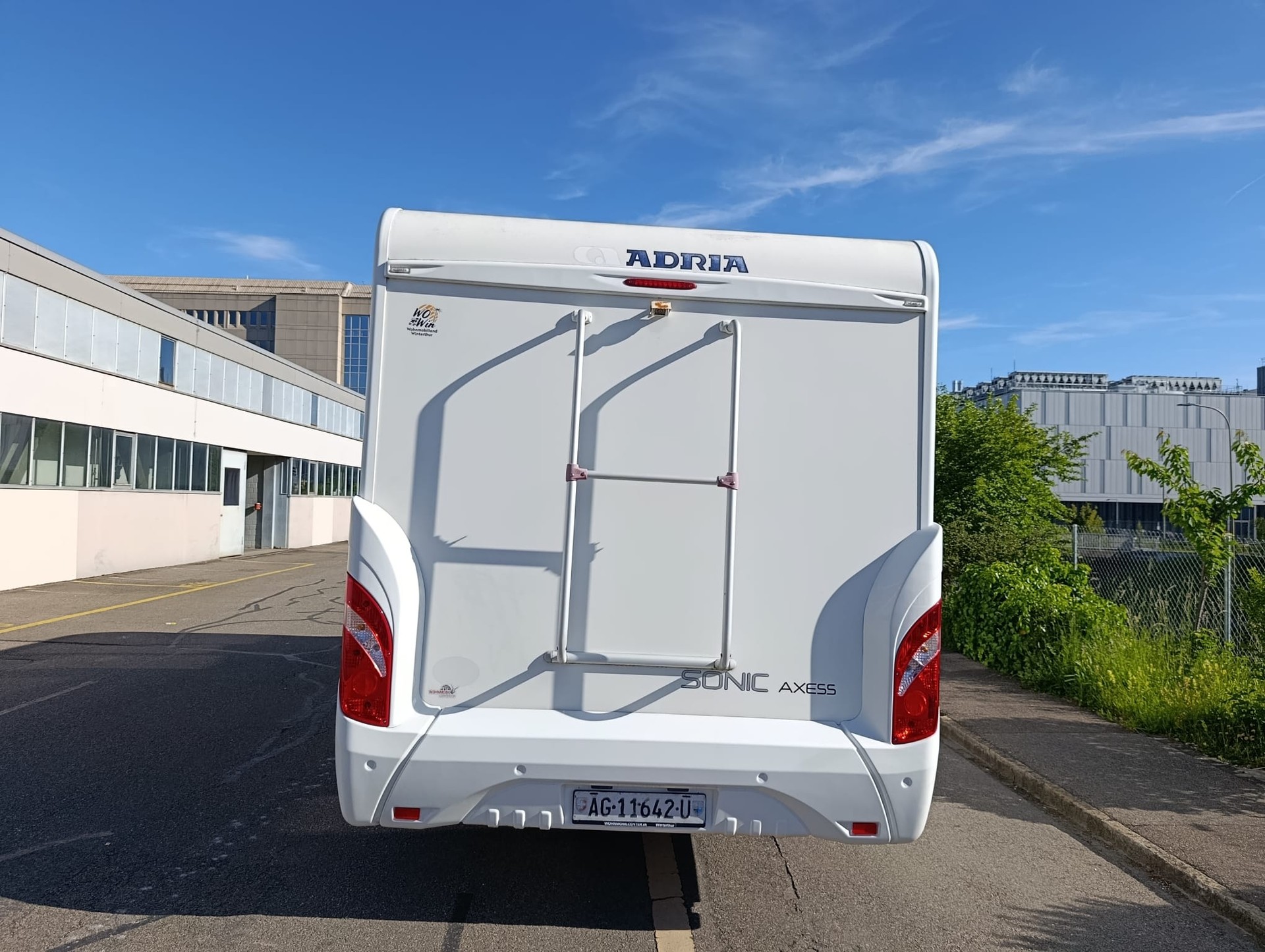 ADRIA Sonic I 600SL ***Die Königsklasse“ im Kompaktformat***Multimedia * Rückfahrkamera *TV Bildschirm * Fahrerhausverdunklung*-image-7