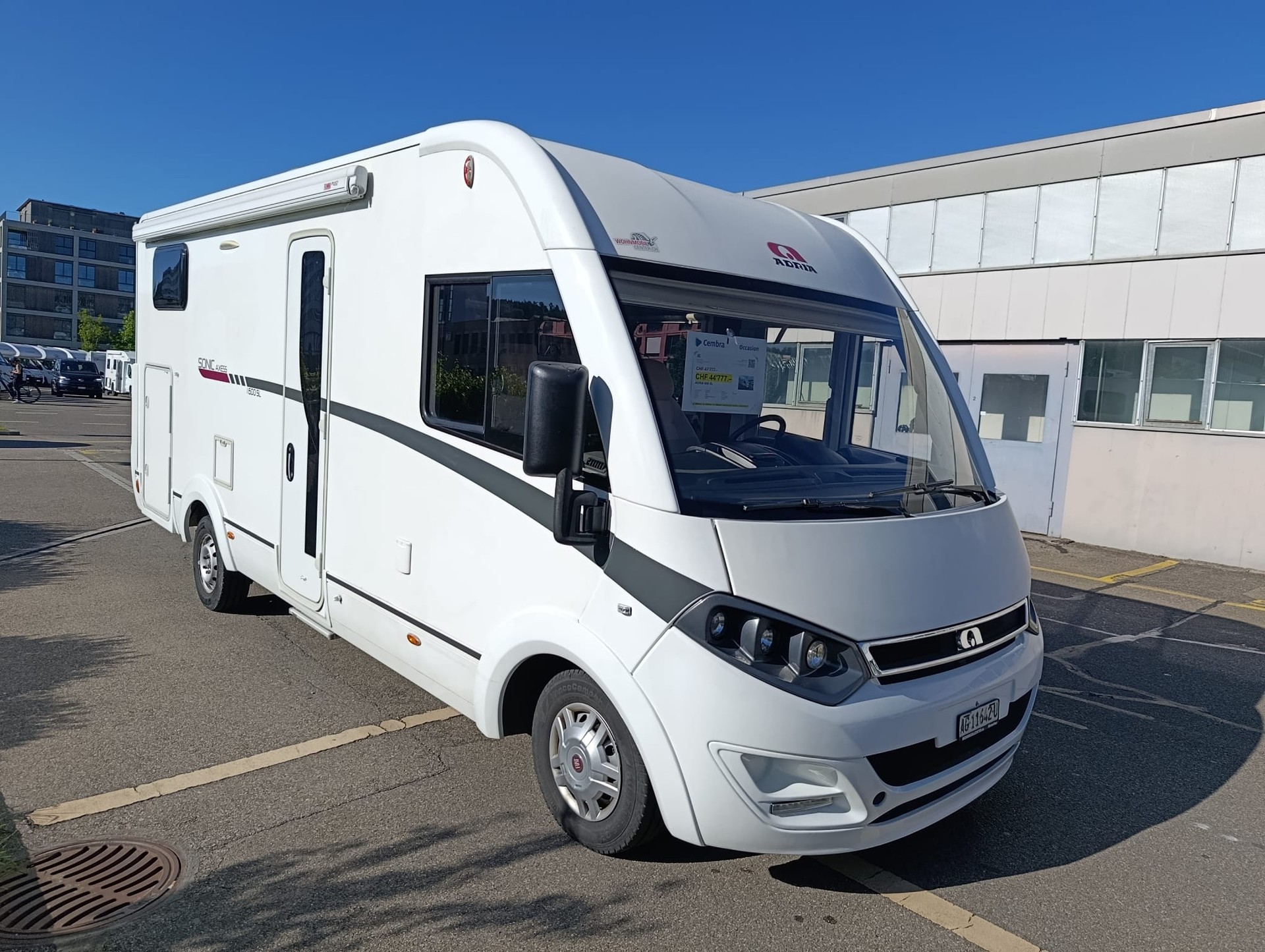 ADRIA Sonic I 600SL ***Die Königsklasse“ im Kompaktformat***Multimedia * Rückfahrkamera *TV Bildschirm * Fahrerhausverdunklung*-image-4