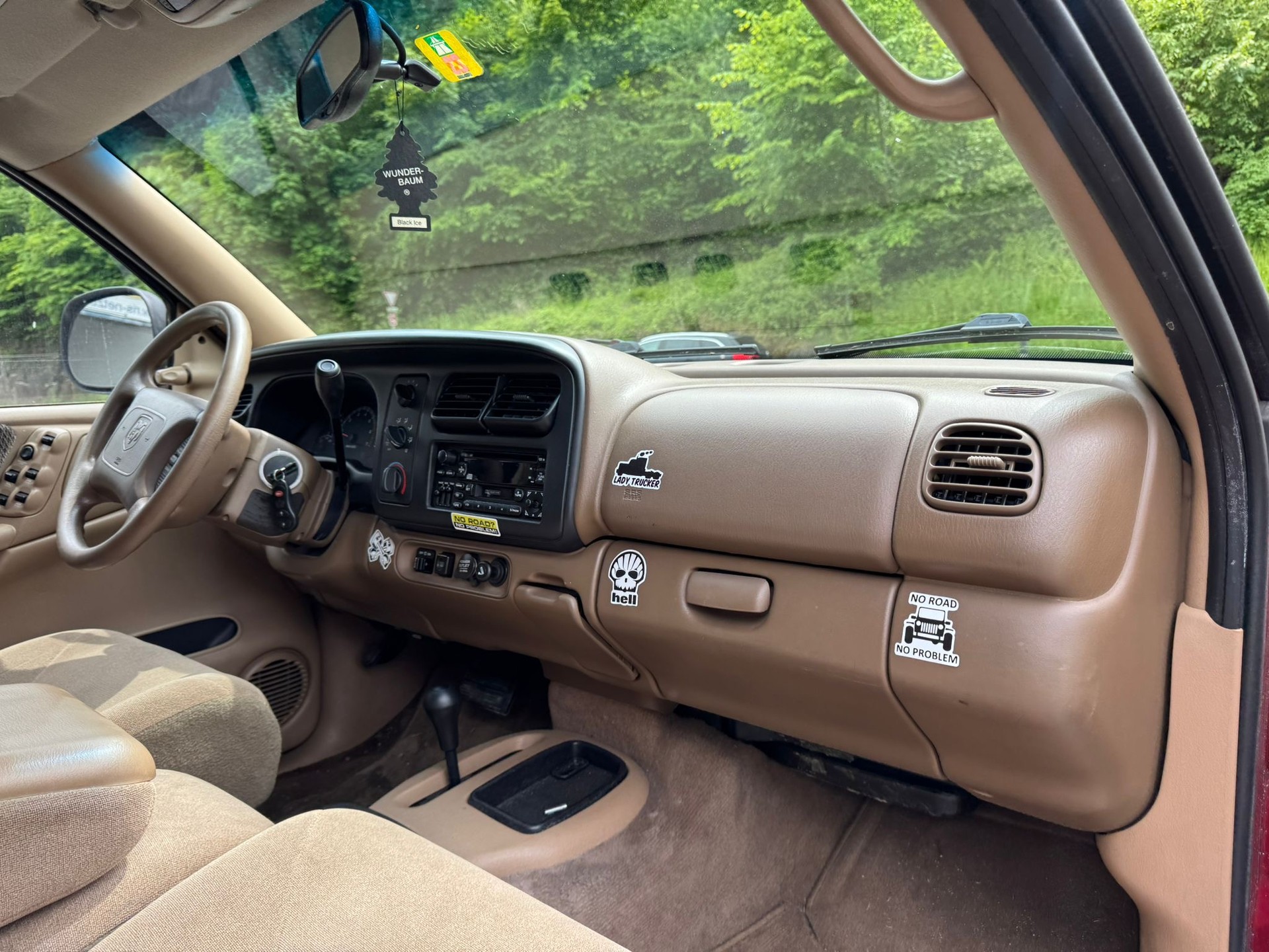 DODGE V8-image-5