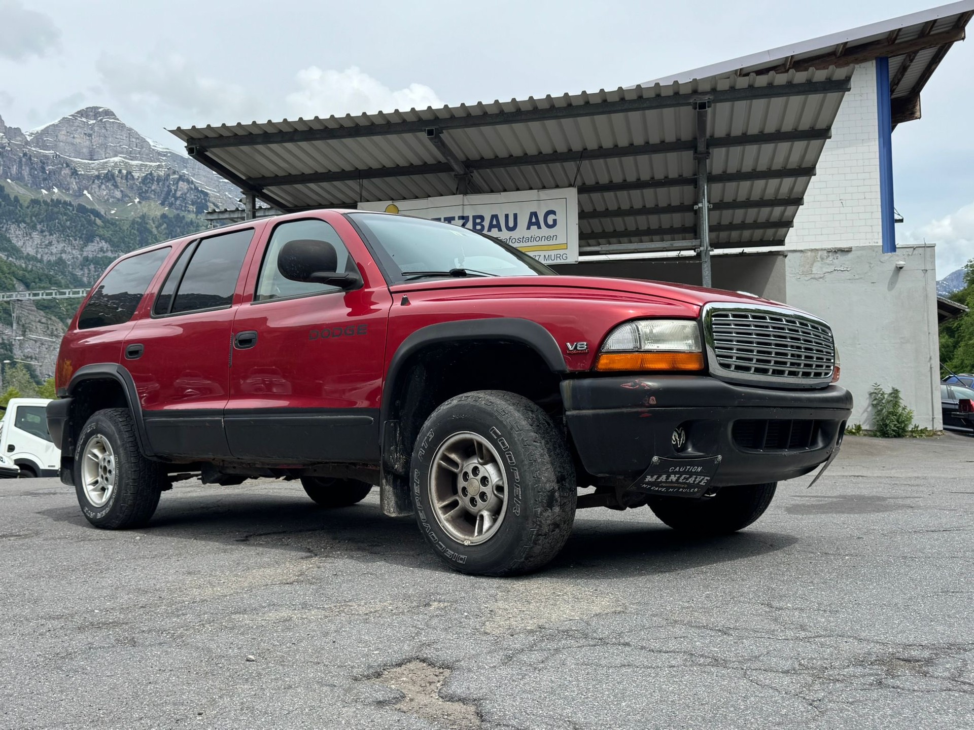 DODGE V8