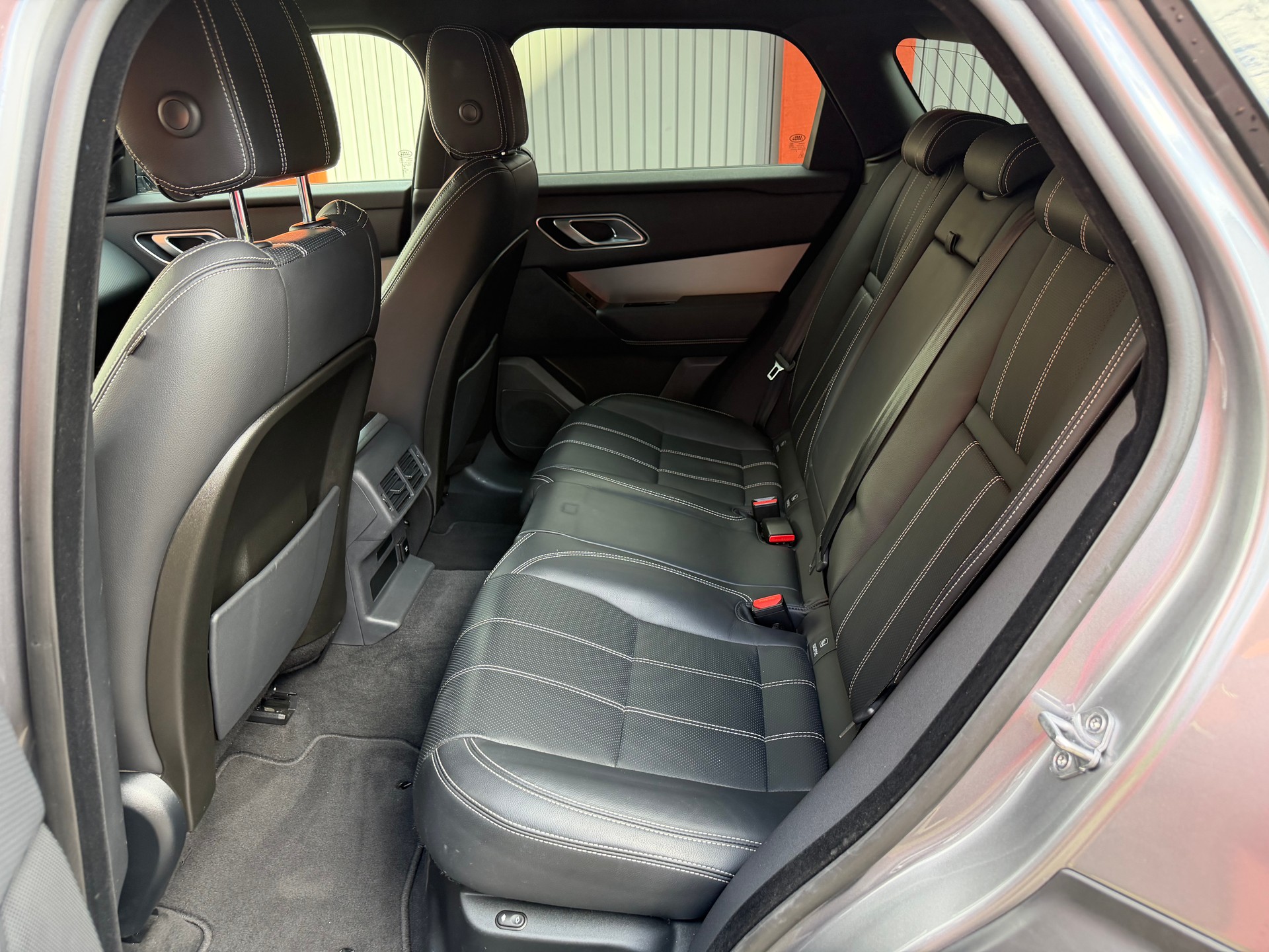 LAND ROVER 2.0 T 300 S-image-11