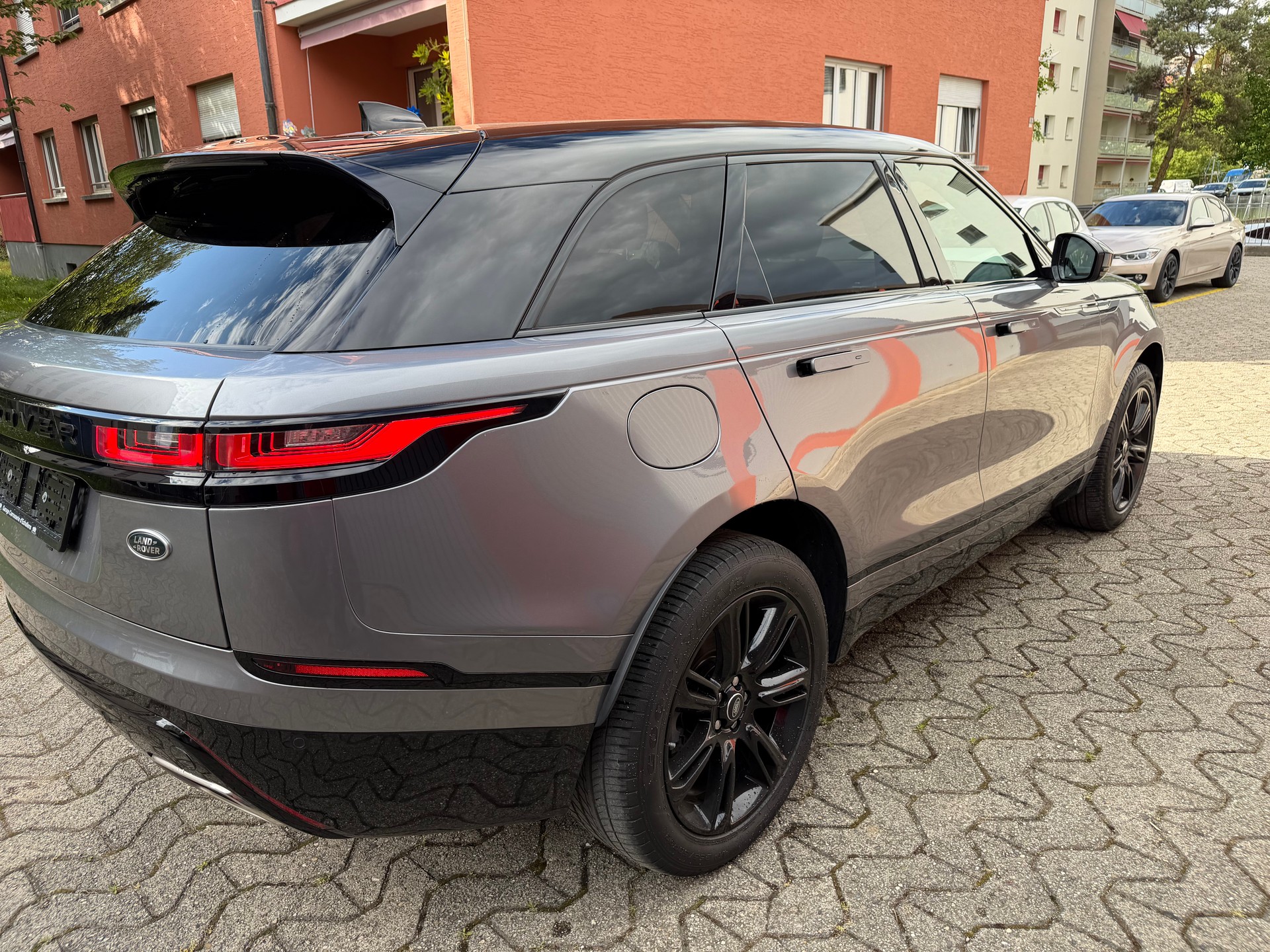 LAND ROVER 2.0 T 300 S-image-4