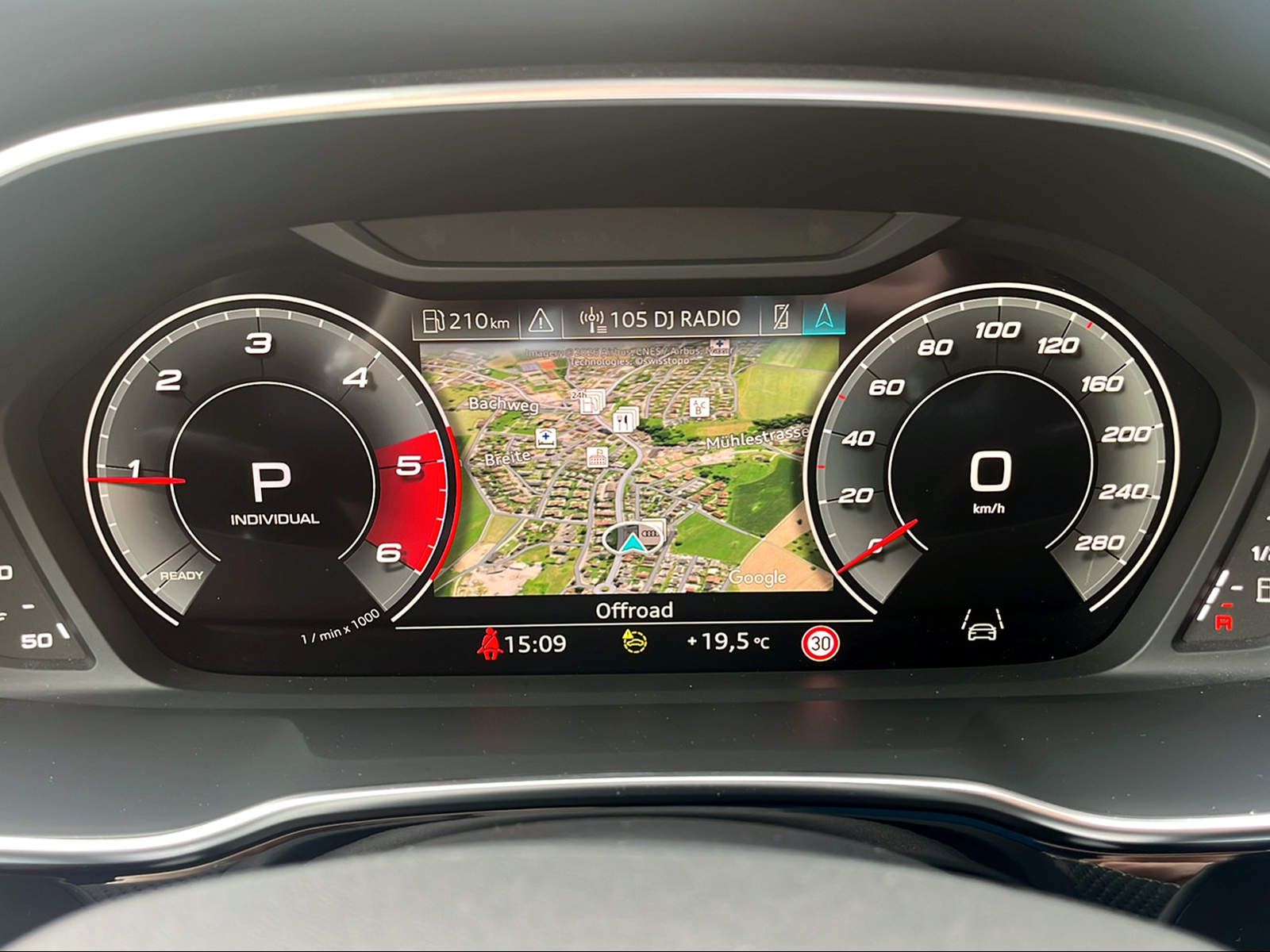 AUDI Q3 Sportback 40 TDI S line quattro S-tronic Nardograu Sonderlackierung-image-10