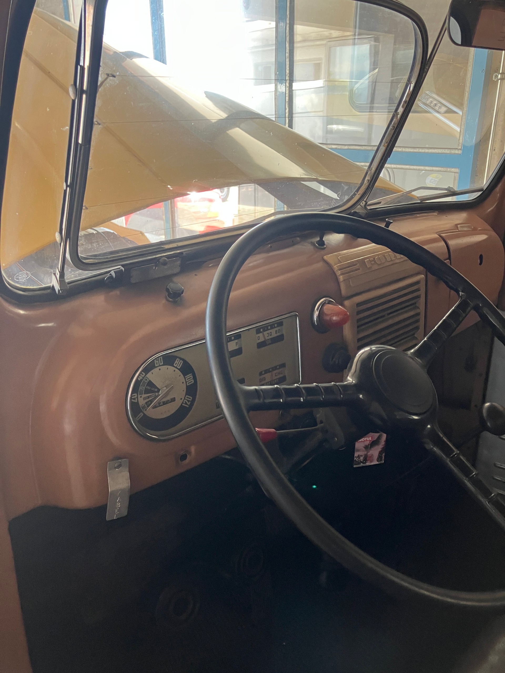 FORD F6 Kranwagen-image-9