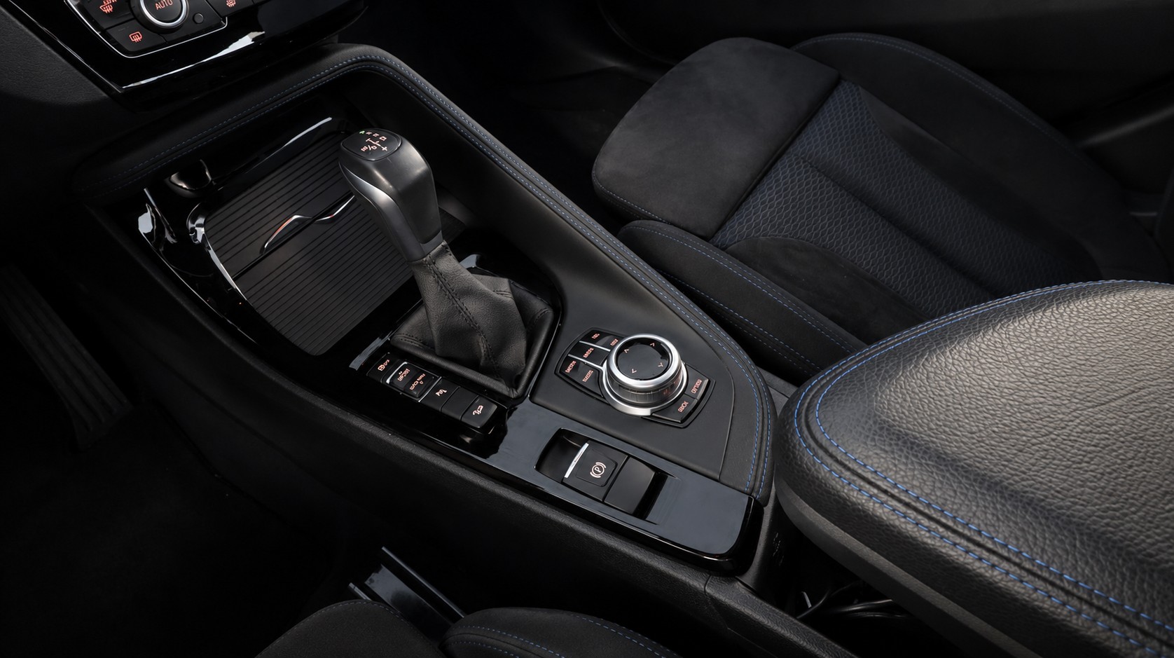 BMW X1 25d xDrive SAG-image-10