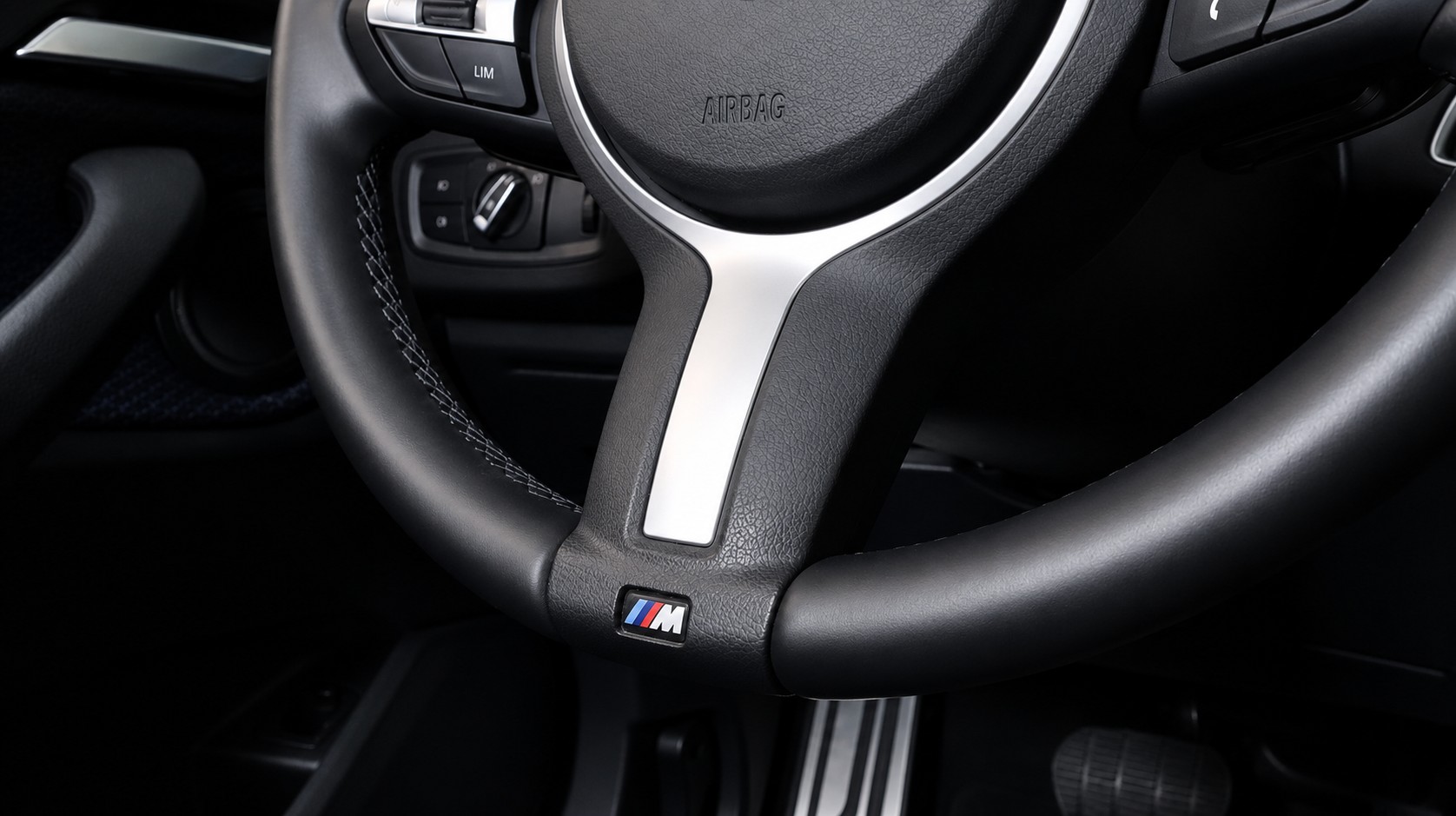 BMW X1 25d xDrive SAG-image-13