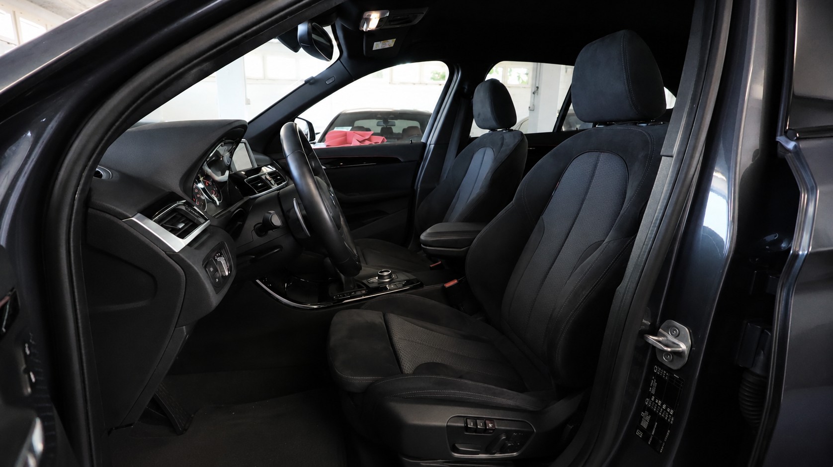 BMW X1 25d xDrive SAG-image-4