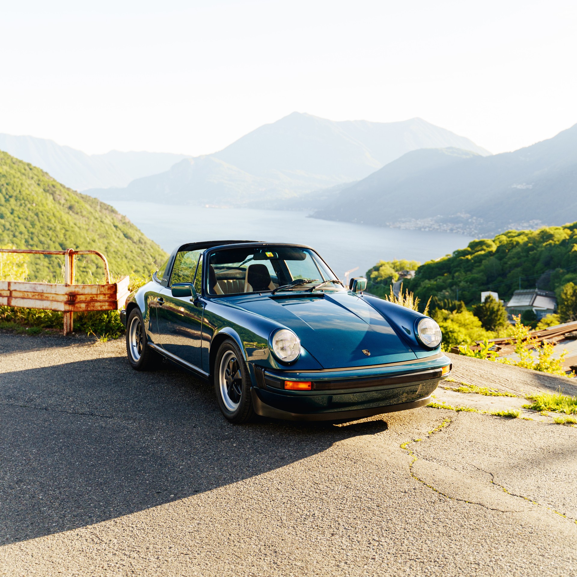 PORSCHE 911 SC Targa-image-1