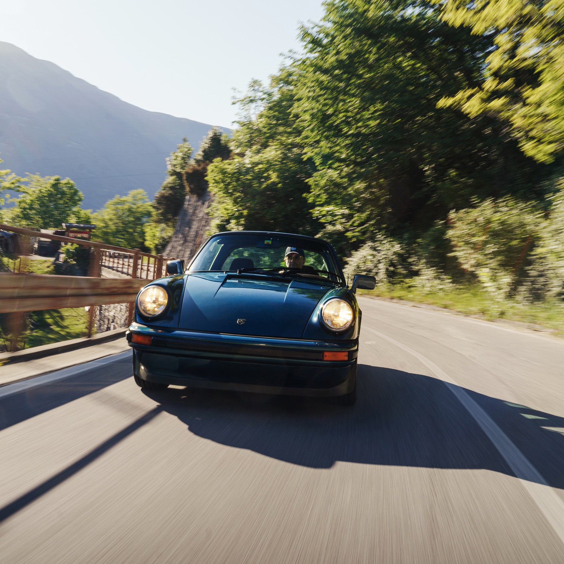 PORSCHE 911 SC Targa-image-6