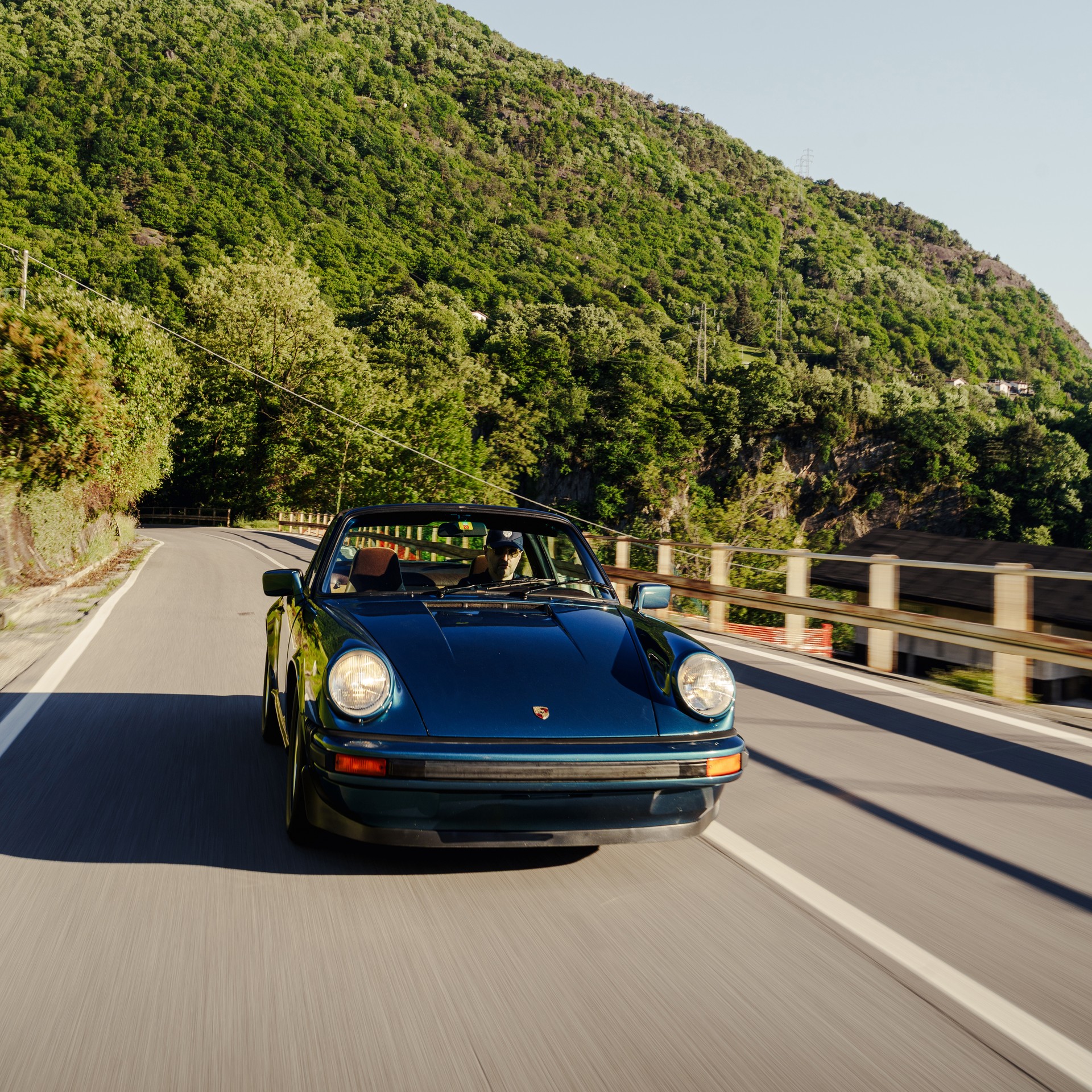 PORSCHE 911 SC Targa-image-5