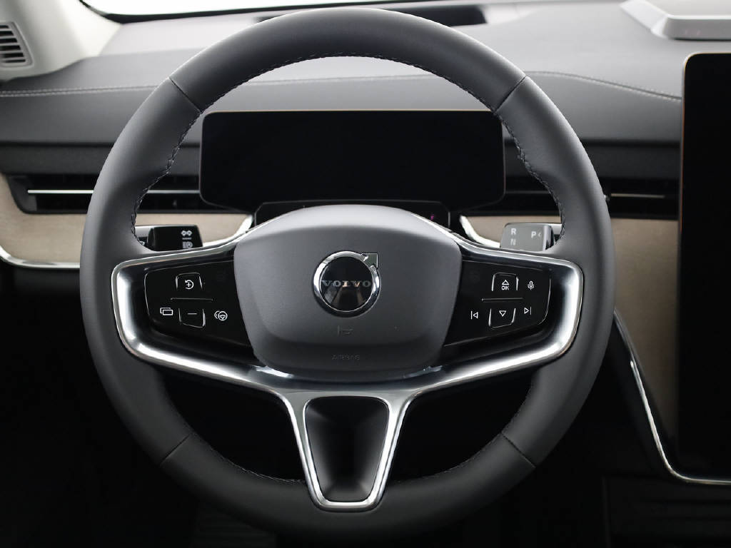 VOLVO EX 90 Twin Ultra AWD / 800V-image-29
