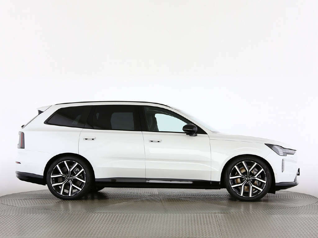 VOLVO EX 90 Twin Ultra AWD / 800V-image-16