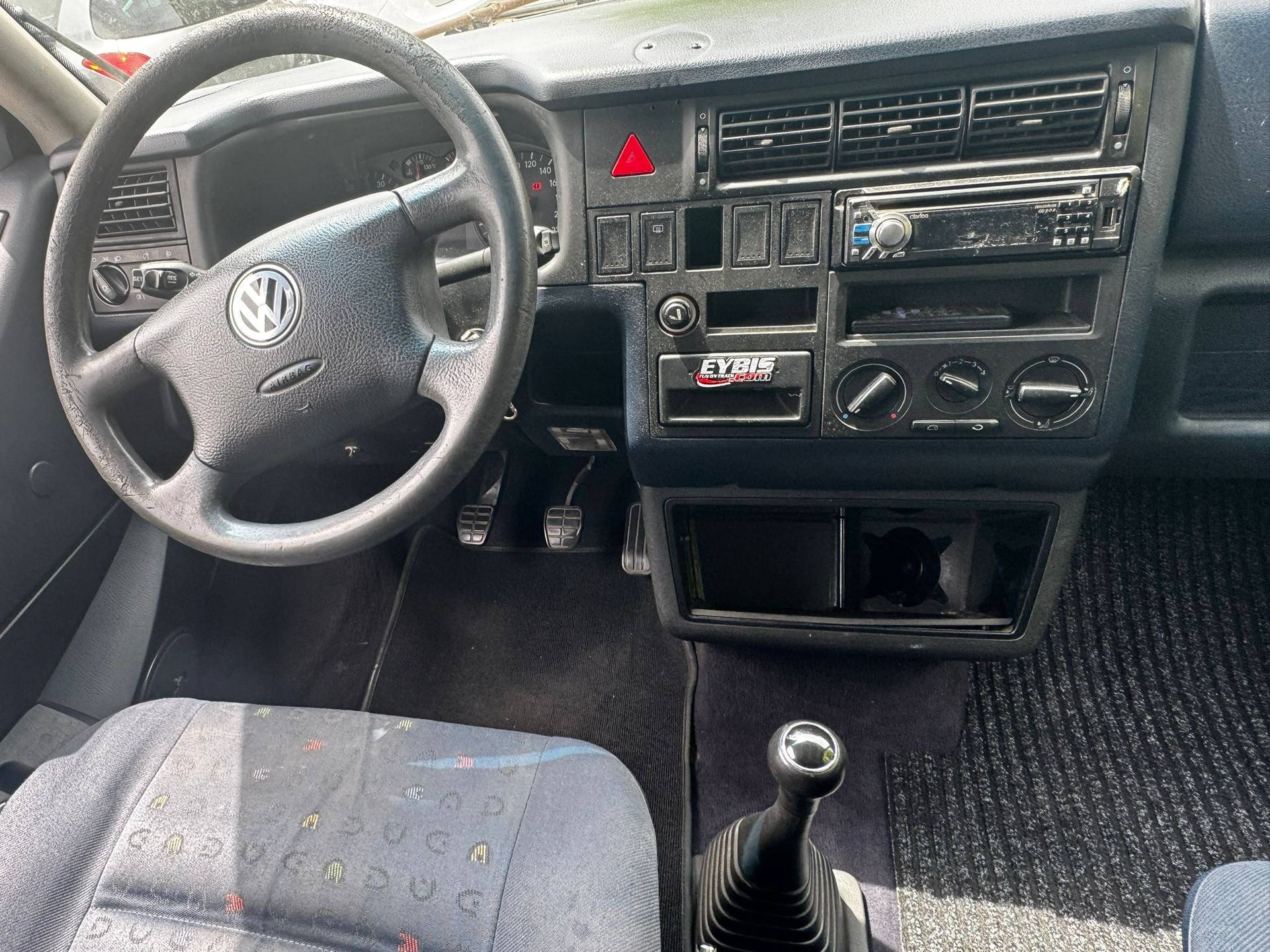 VW T4 Caravelle 2.5TDI ABS-image-8