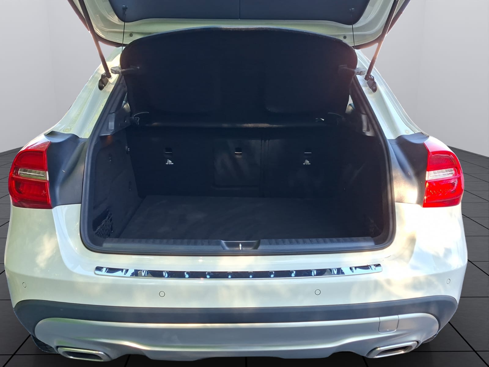 MERCEDES-BENZ GLA 200 CDI 4Matic 7G-DCT-image-6