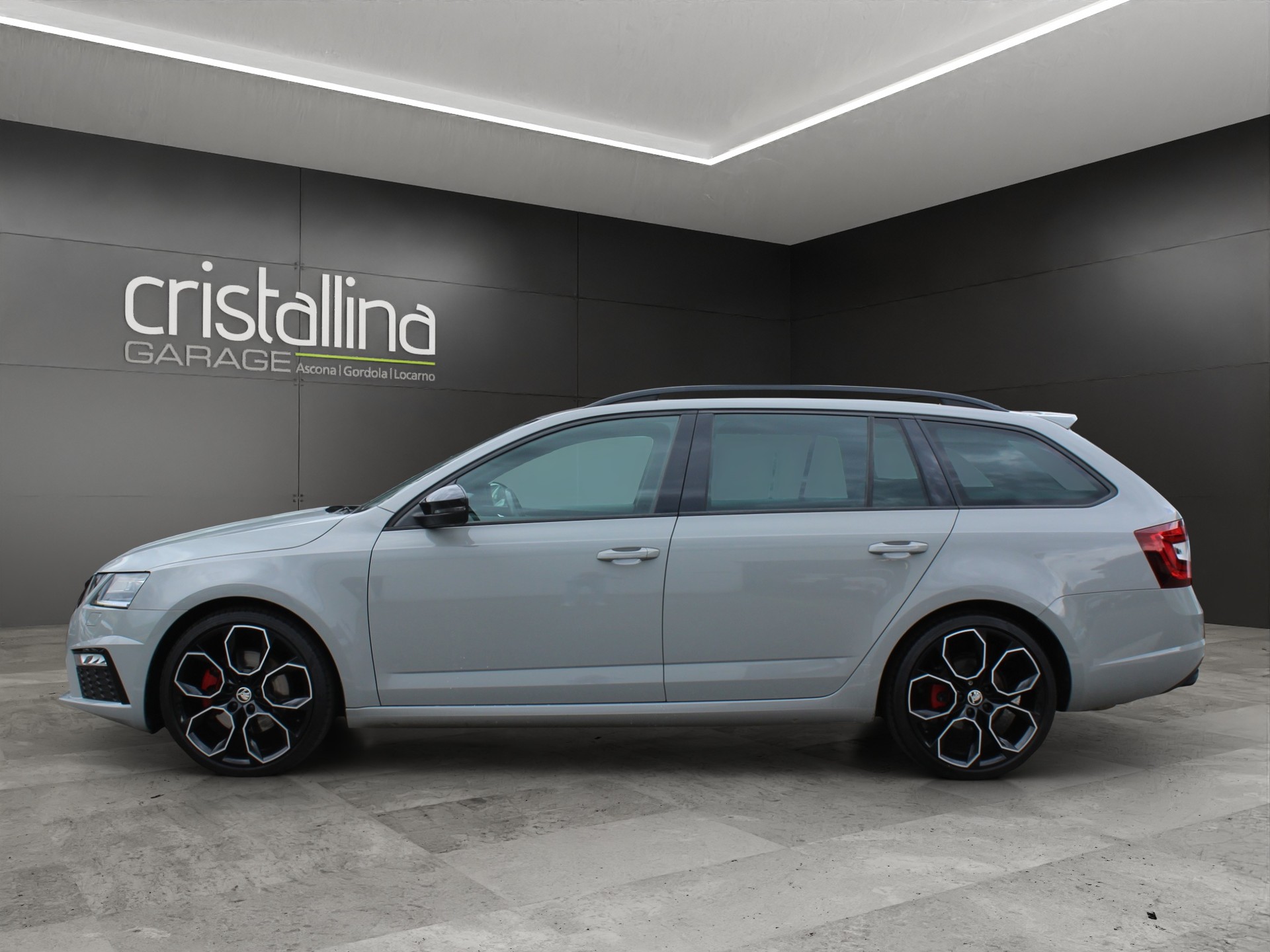 SKODA Octavia Combi 2.0 TDI 184 RS 4x4 DSG-image-1