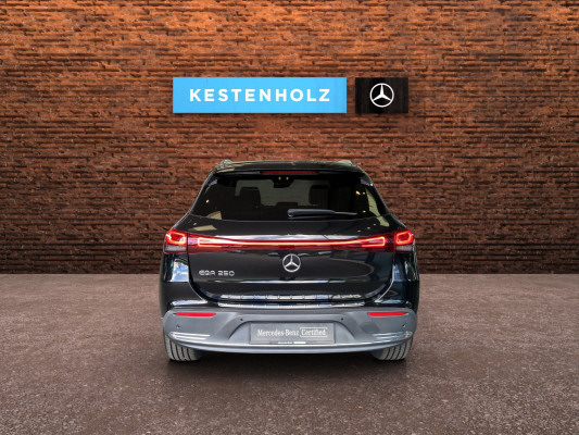 MERCEDES-BENZ EQA 250-image-5