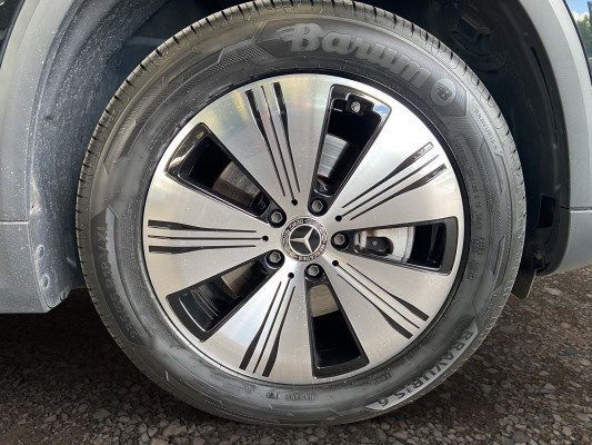 MERCEDES-BENZ EQA 250-image-7