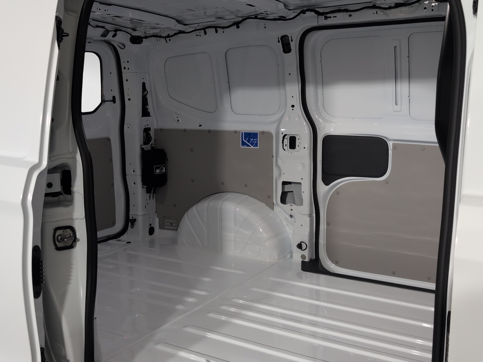 VW Transporter 2.0 TDI Automat-image-8