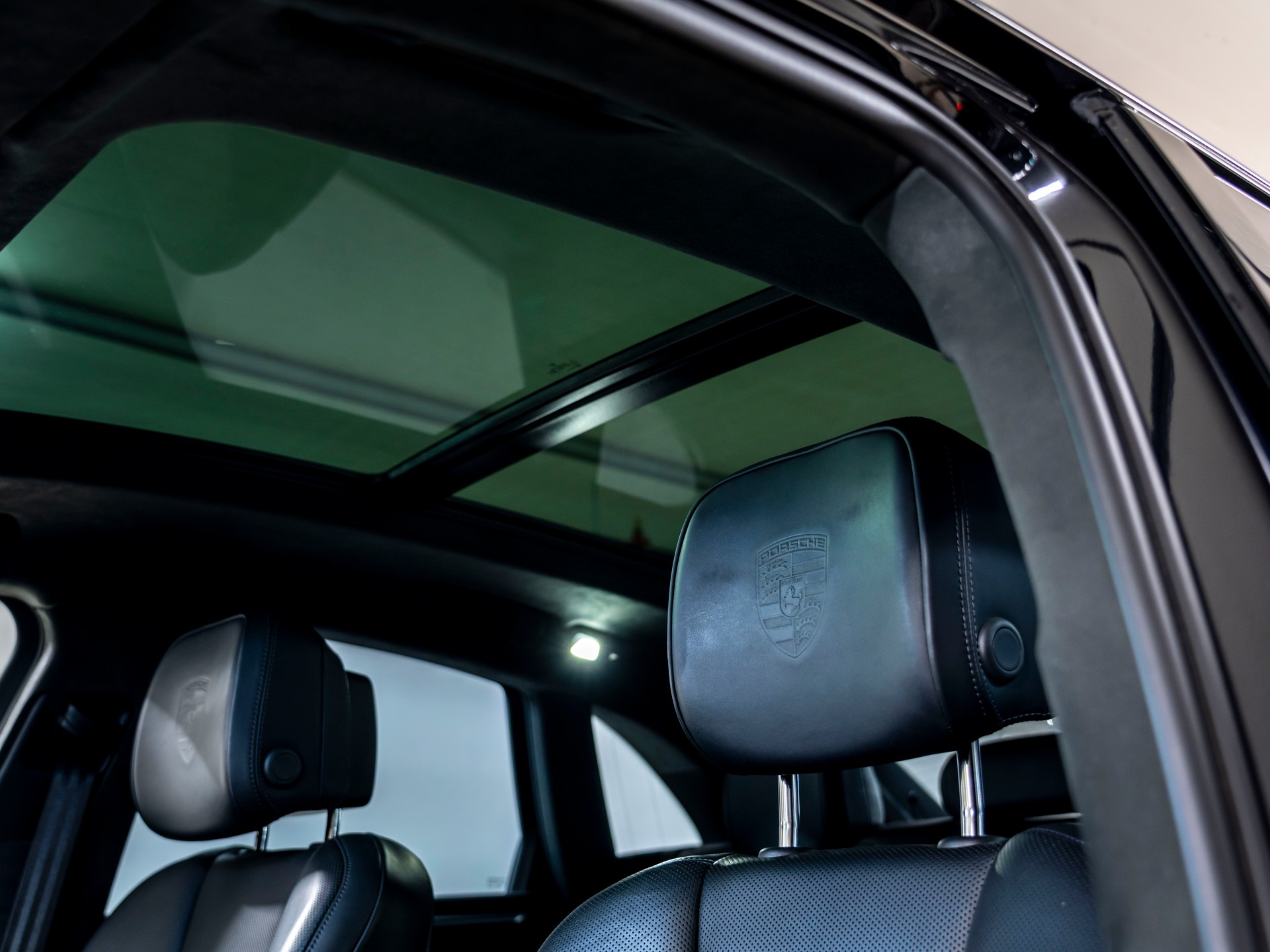 PORSCHE Macan GTS PDK-image-18