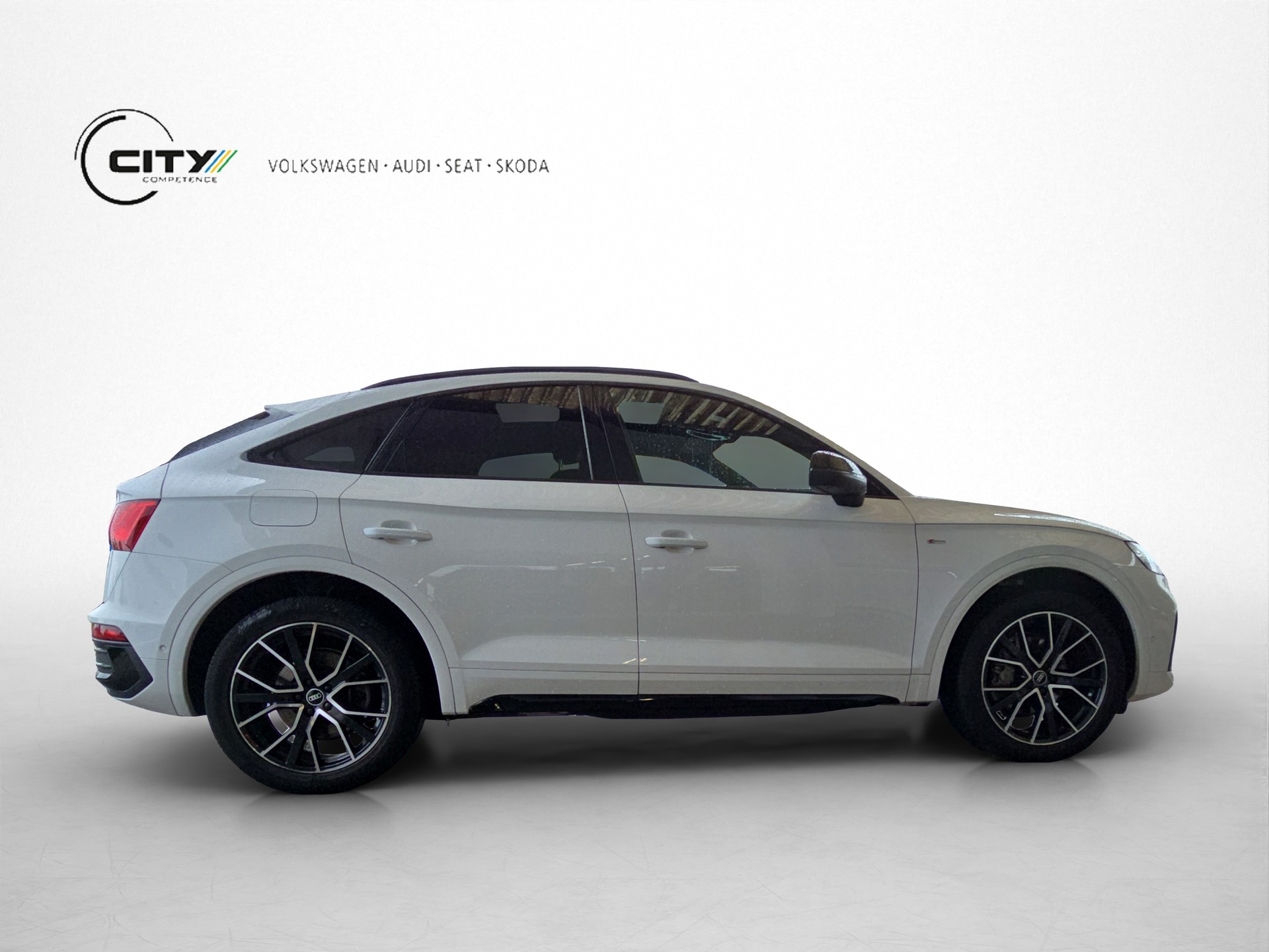 AUDI Q5 Sportback 2.0 45 TFSI S Line quattro S-Tronic-image-6
