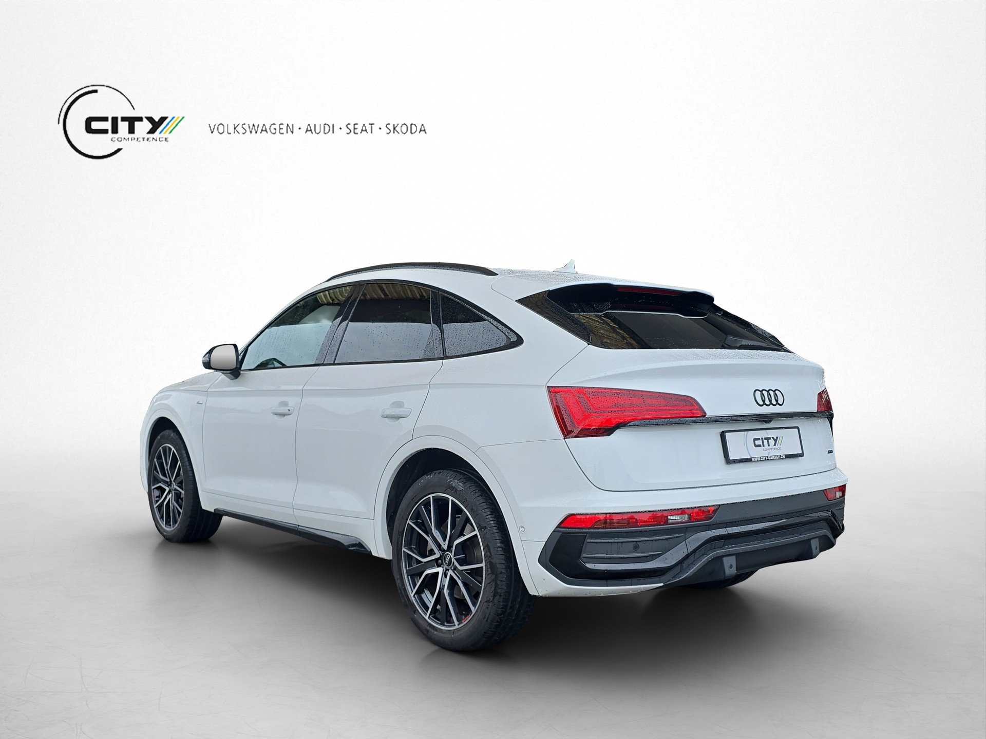 AUDI Q5 Sportback 2.0 45 TFSI S Line quattro S-Tronic-image-1