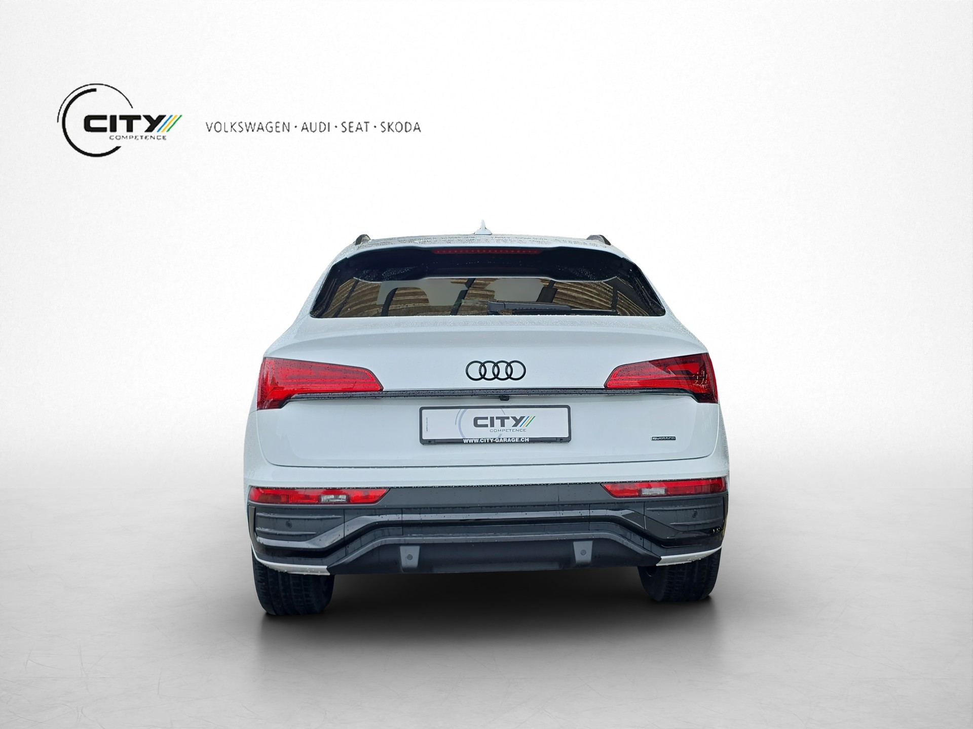 AUDI Q5 Sportback 2.0 45 TFSI S Line quattro S-Tronic-image-4
