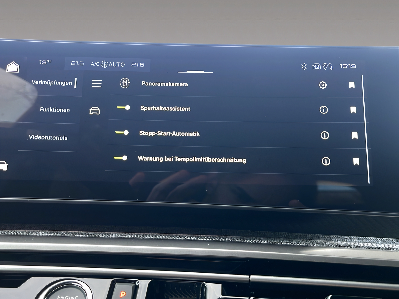 PEUGEOT 5008 1.2 Hybrid Allure Premium-image-12