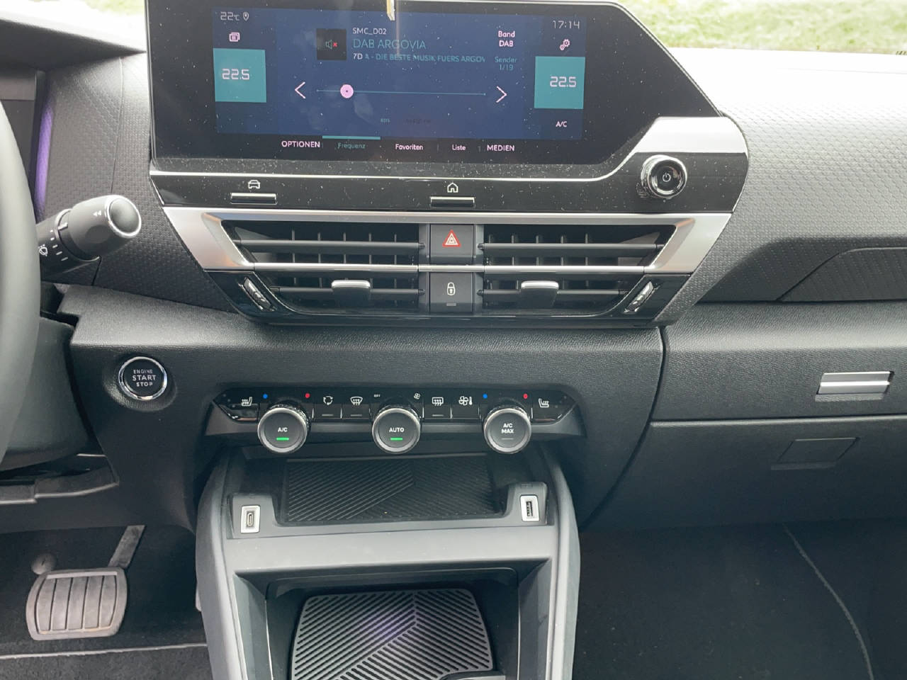 CITROEN e-C4 Shine-image-7