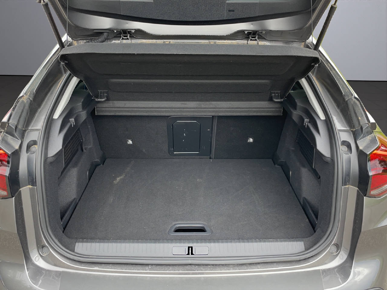 CITROEN e-C4 Shine-image-10