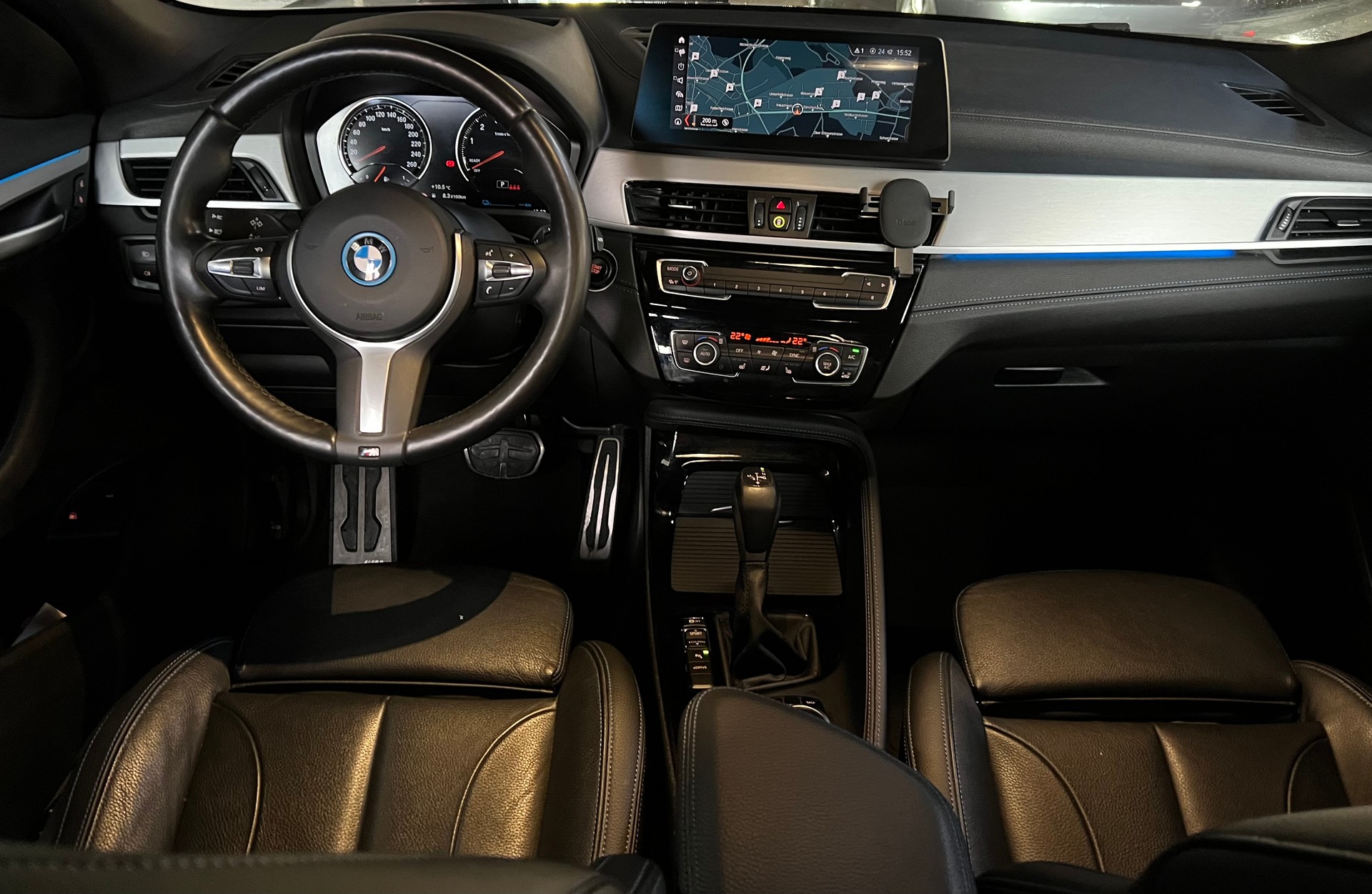BMW 25e xDrive-image-3