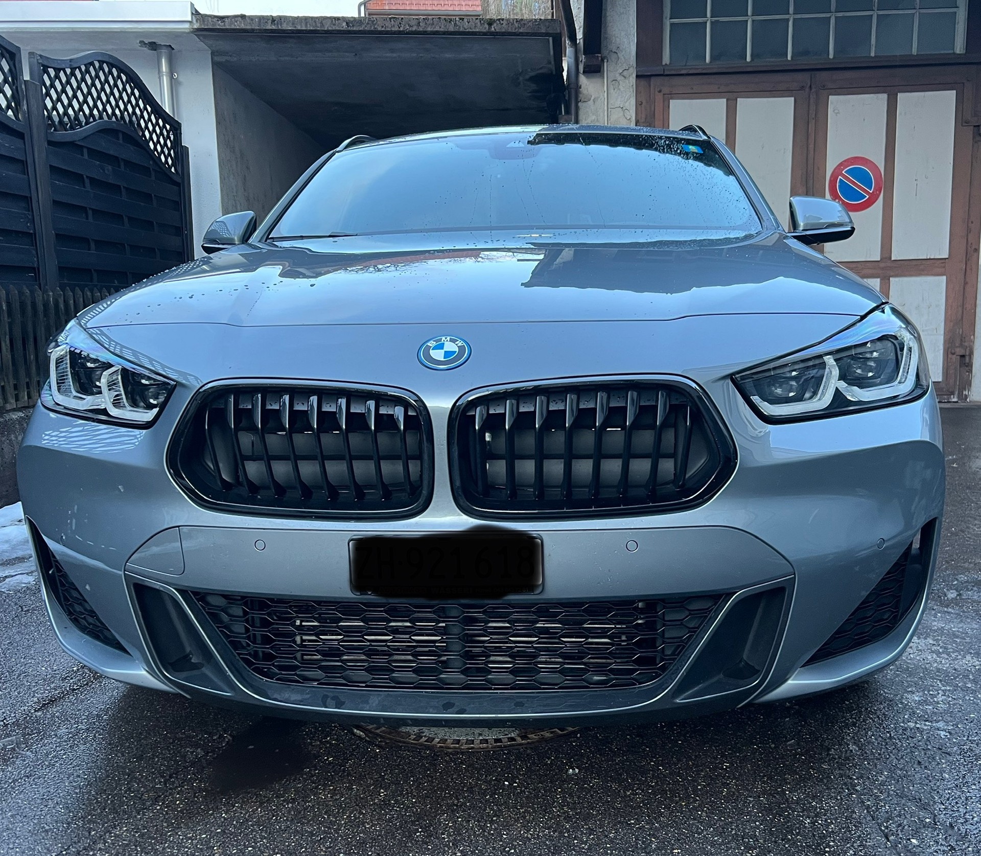 BMW 25e xDrive-image-2