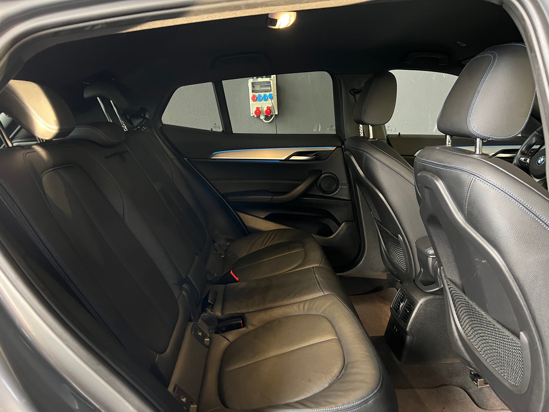 BMW 25e xDrive-image-5