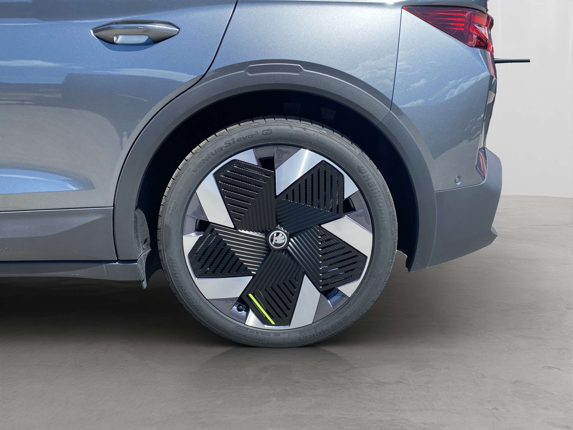 SKODA Elroq RS 4x4 MAXX-image-18