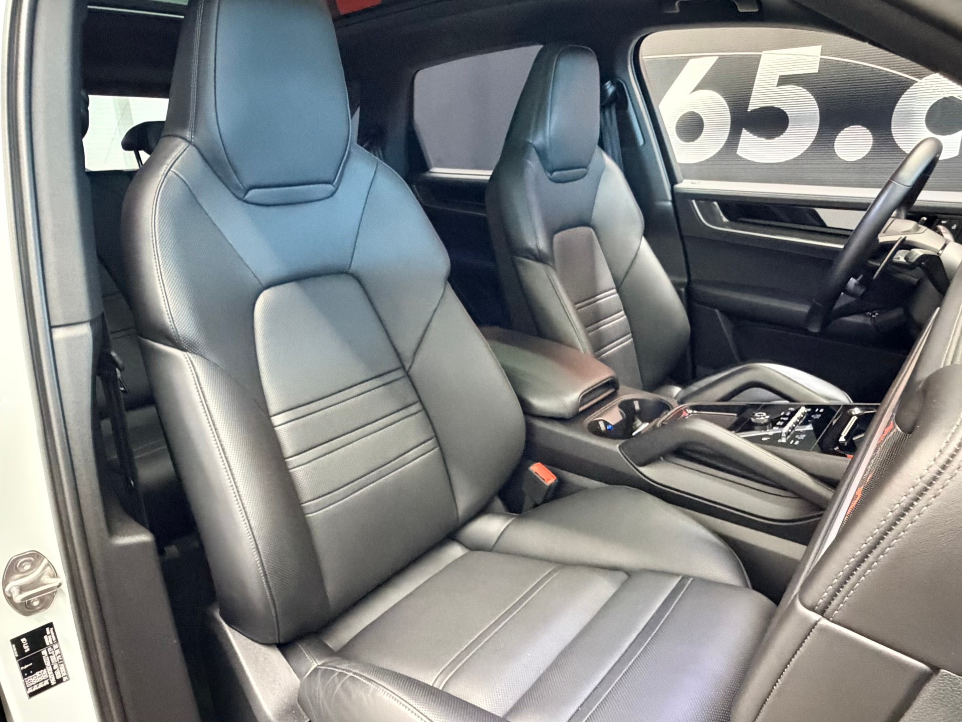 PORSCHE Cayenne S Tiptronic-image-24