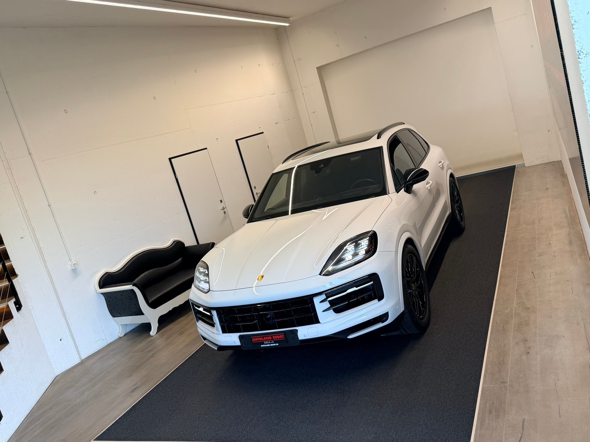 PORSCHE Cayenne S Tiptronic-image-3