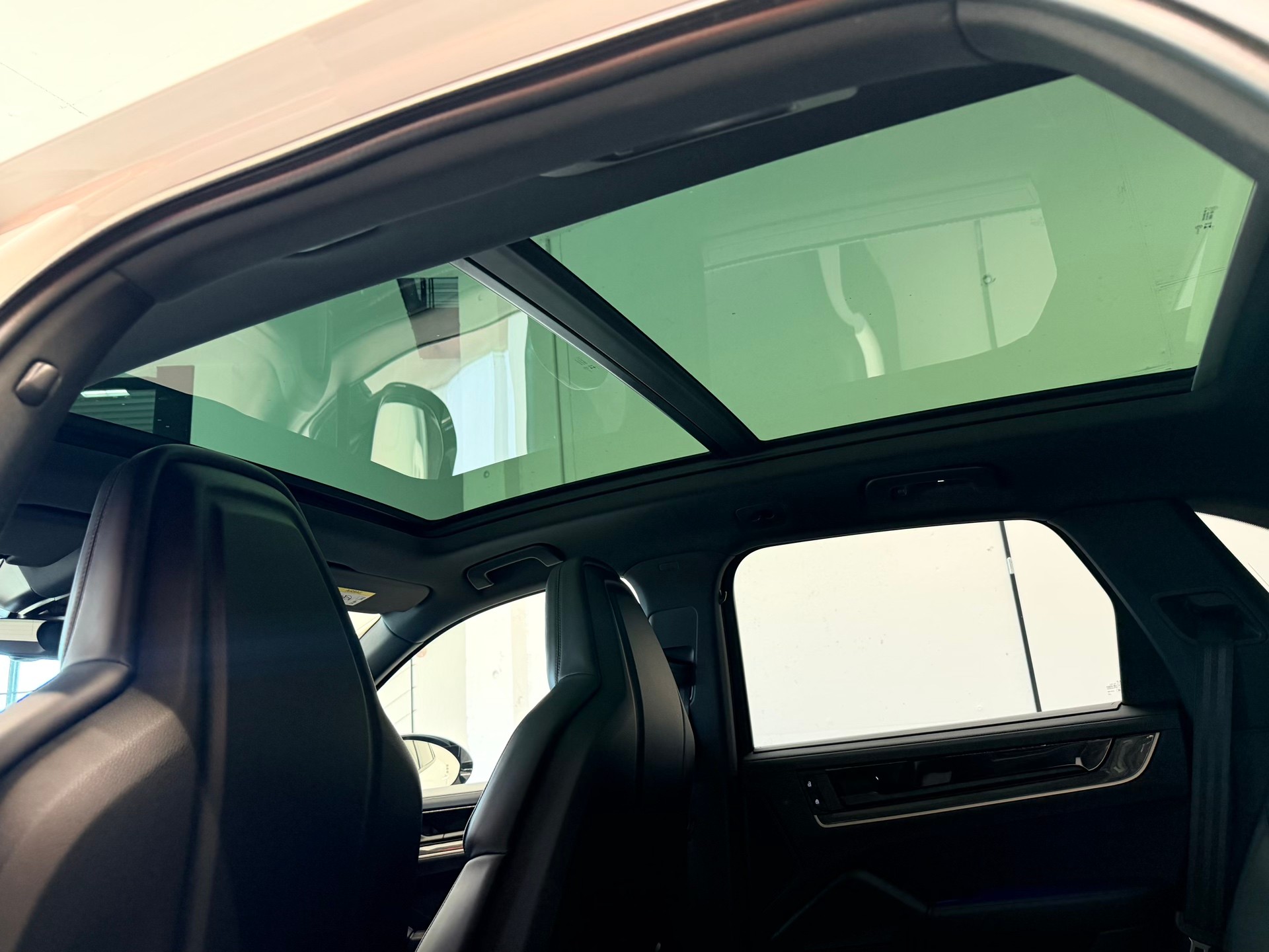 PORSCHE Cayenne S Tiptronic-image-18