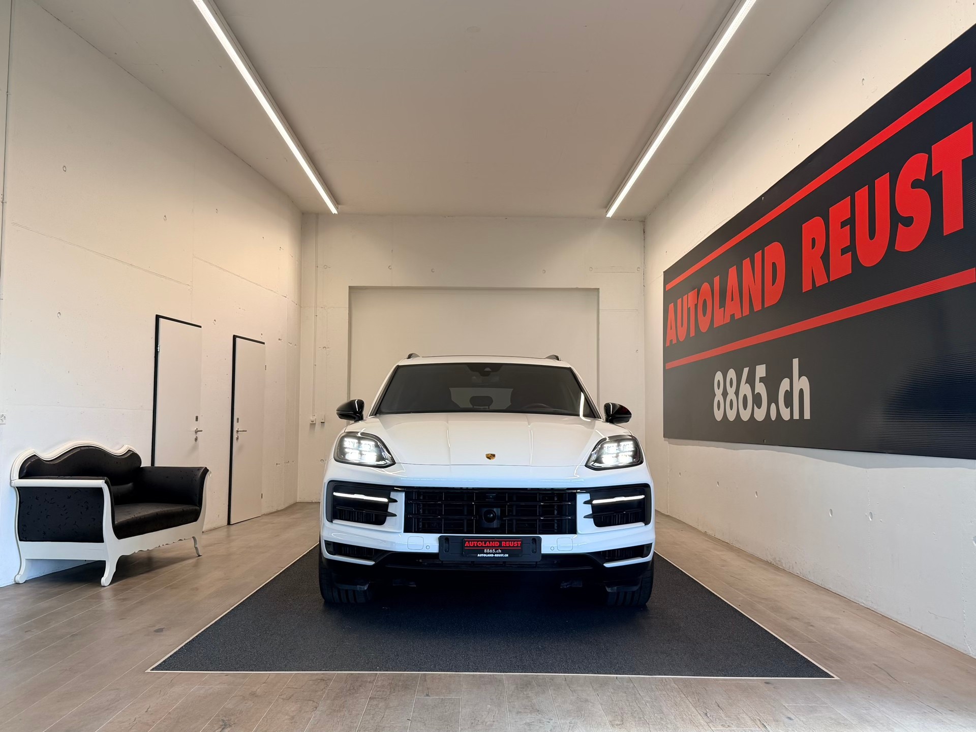 PORSCHE Cayenne S Tiptronic-image-1