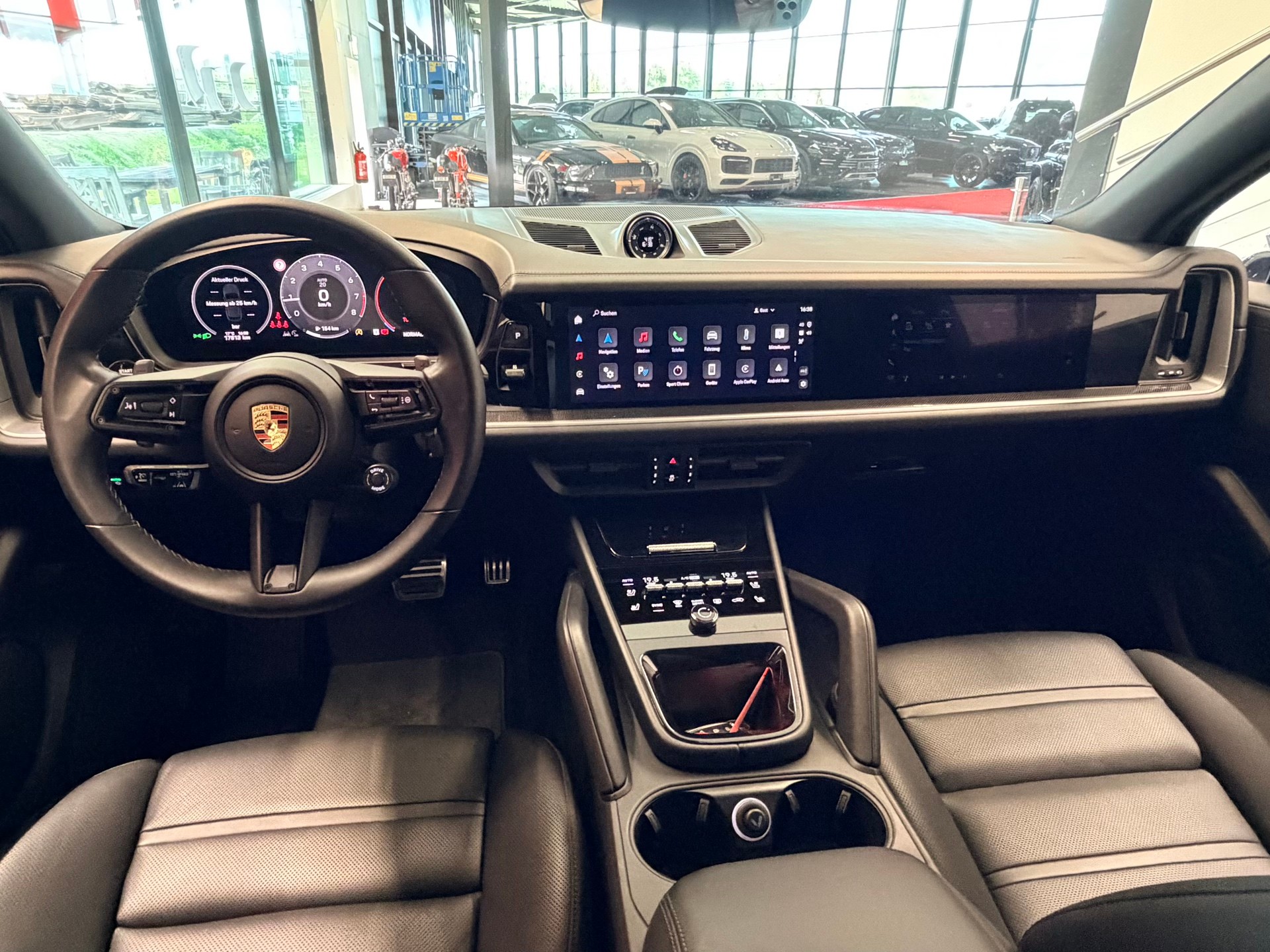 PORSCHE Cayenne S Tiptronic-image-21