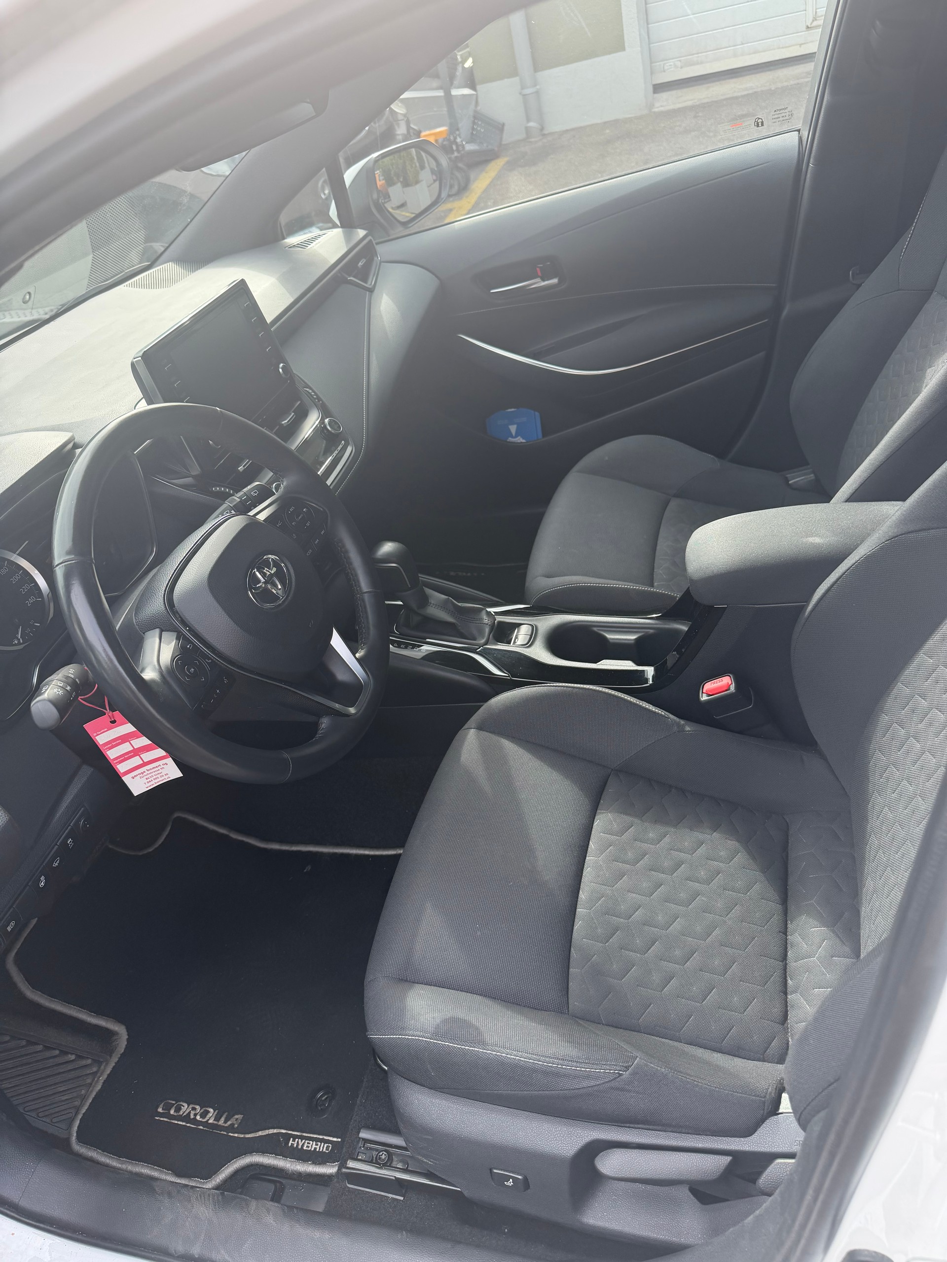 TOYOTA Corolla Touring Sports 1.8 HSD Comfort e-CVT-image-11