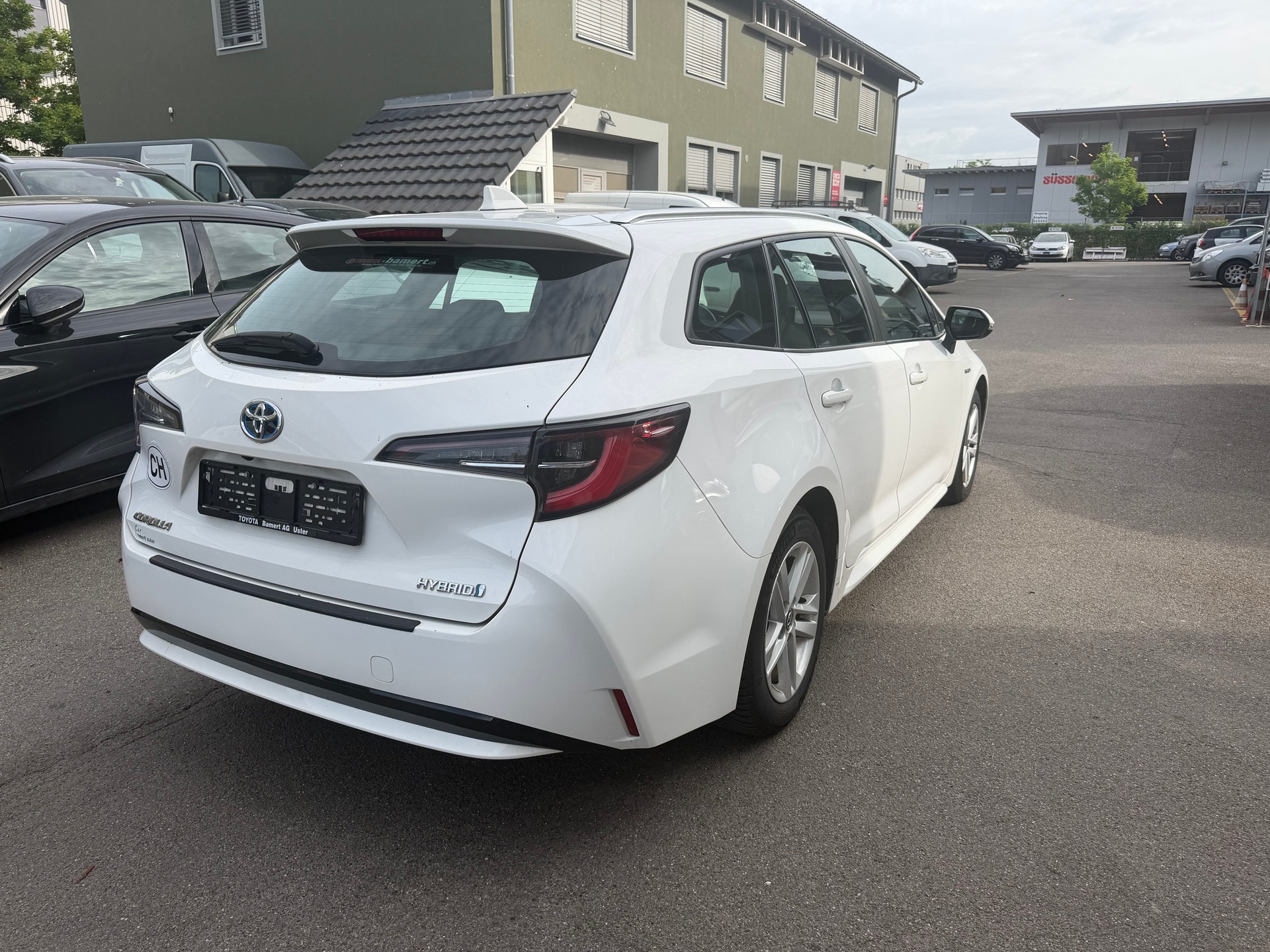 TOYOTA Corolla Touring Sports 1.8 HSD Comfort e-CVT-image-3