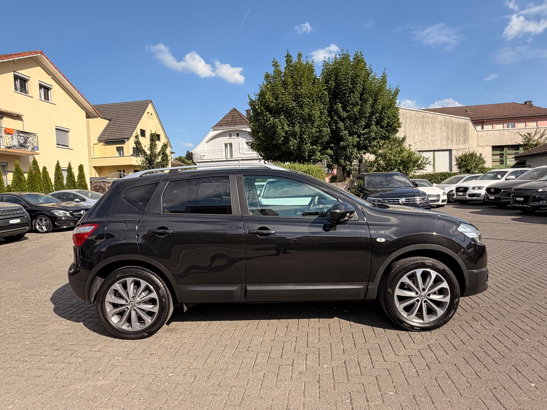 NISSAN Qashqai 2.0 4WD 360 XTronic CVT-image-2