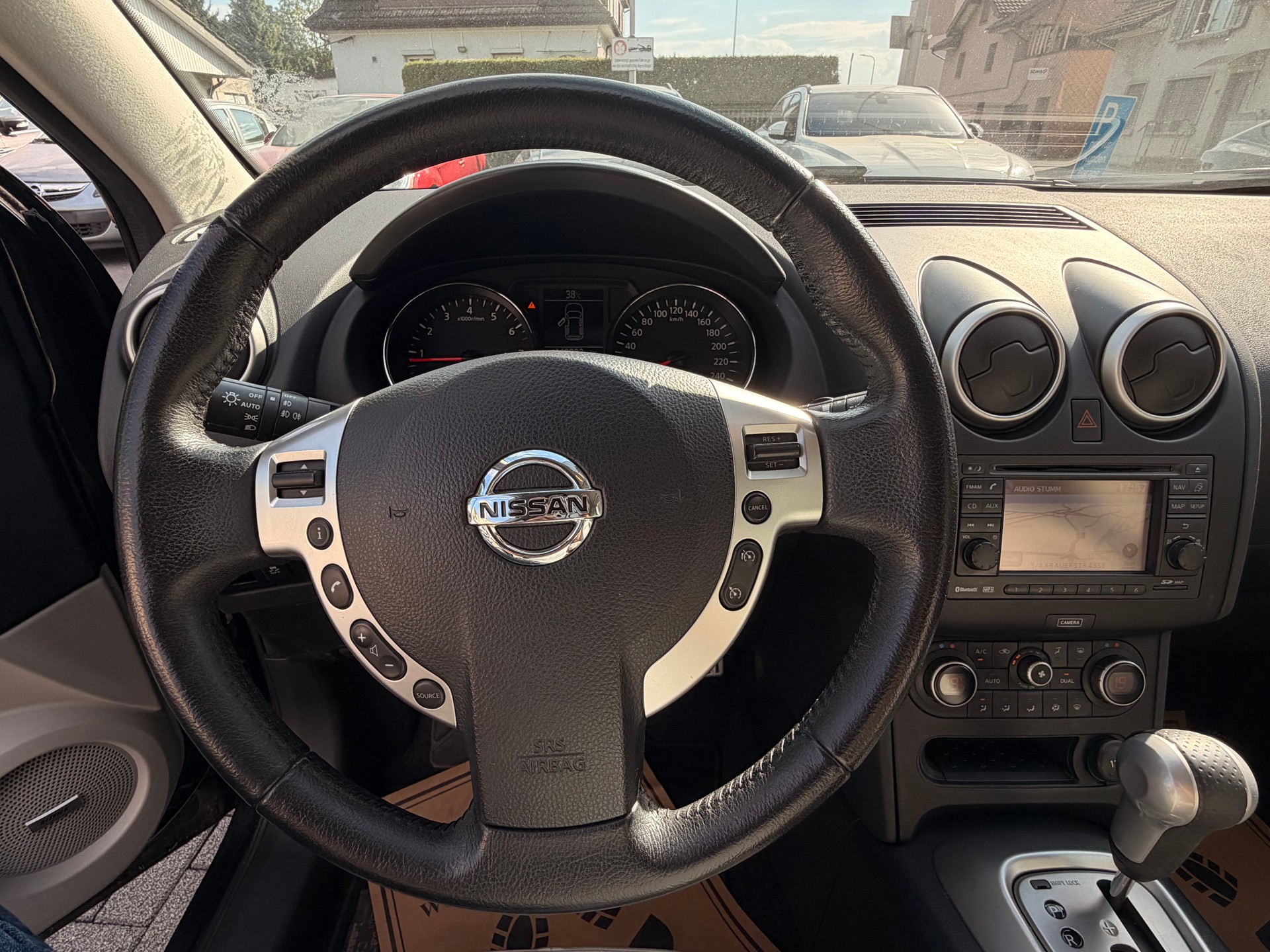 NISSAN Qashqai 2.0 4WD 360 XTronic CVT-image-28