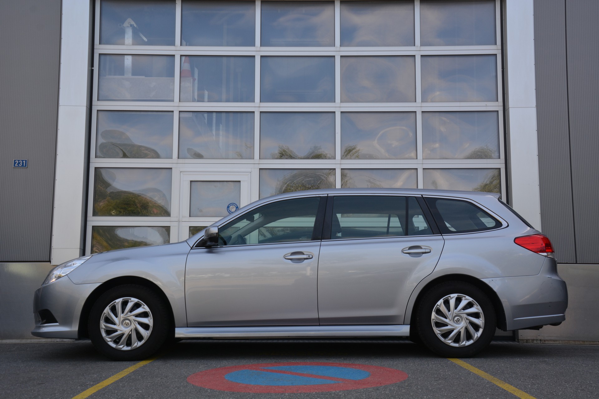 SUBARU Legacy 2.0i Advantage AWD Lineartronic Ice Bear-image-3