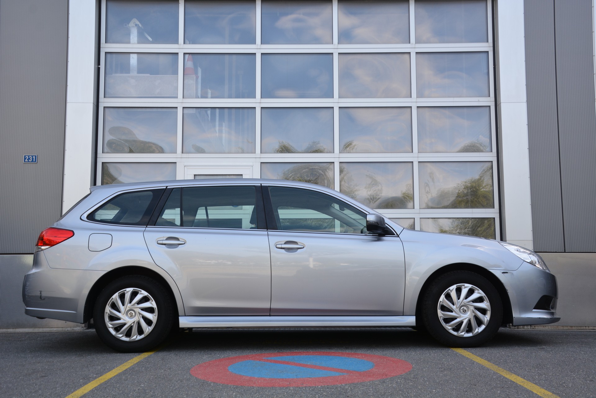 SUBARU Legacy 2.0i Advantage AWD Lineartronic Ice Bear-image-4