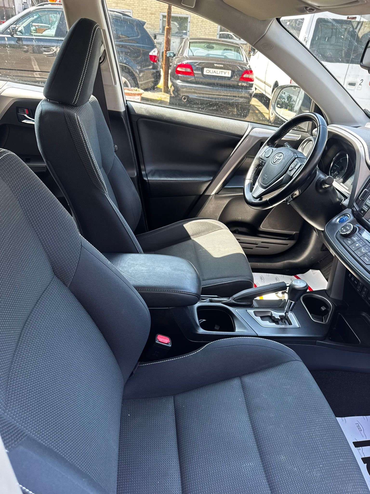 TOYOTA RAV-4 2.5 HSD Sol Premium e-CVT-image-8