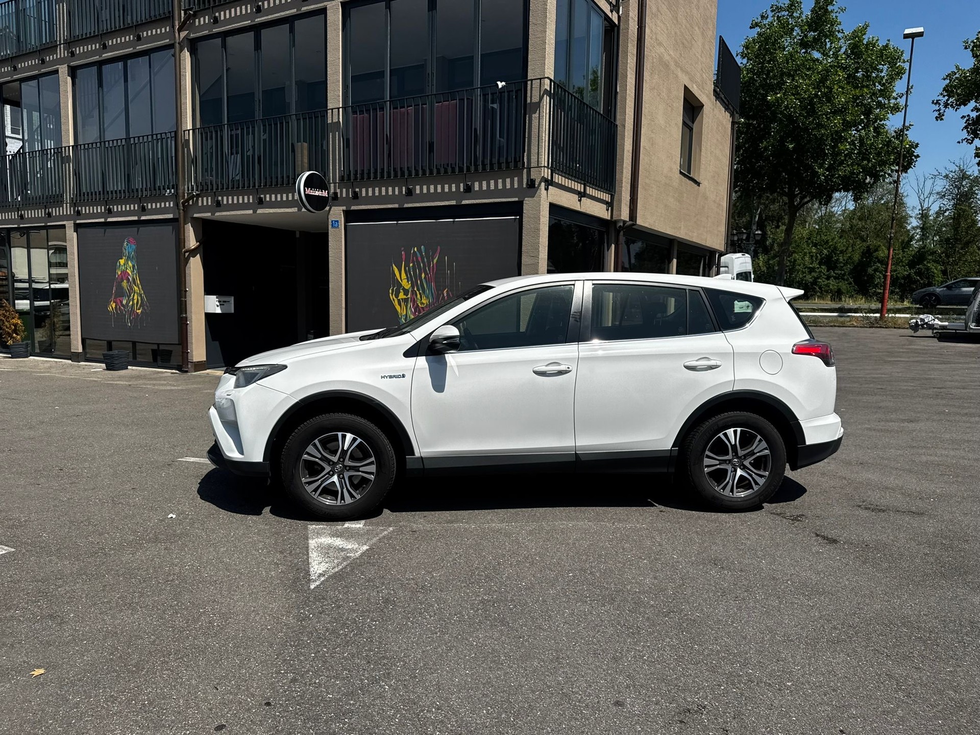 TOYOTA RAV-4 2.5 HSD Sol Premium e-CVT-image-3