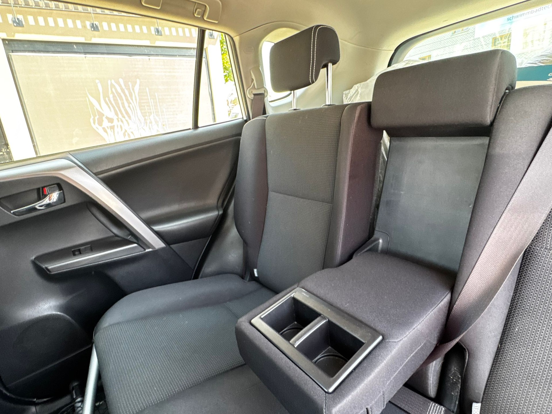TOYOTA RAV-4 2.5 HSD Sol Premium e-CVT-image-10